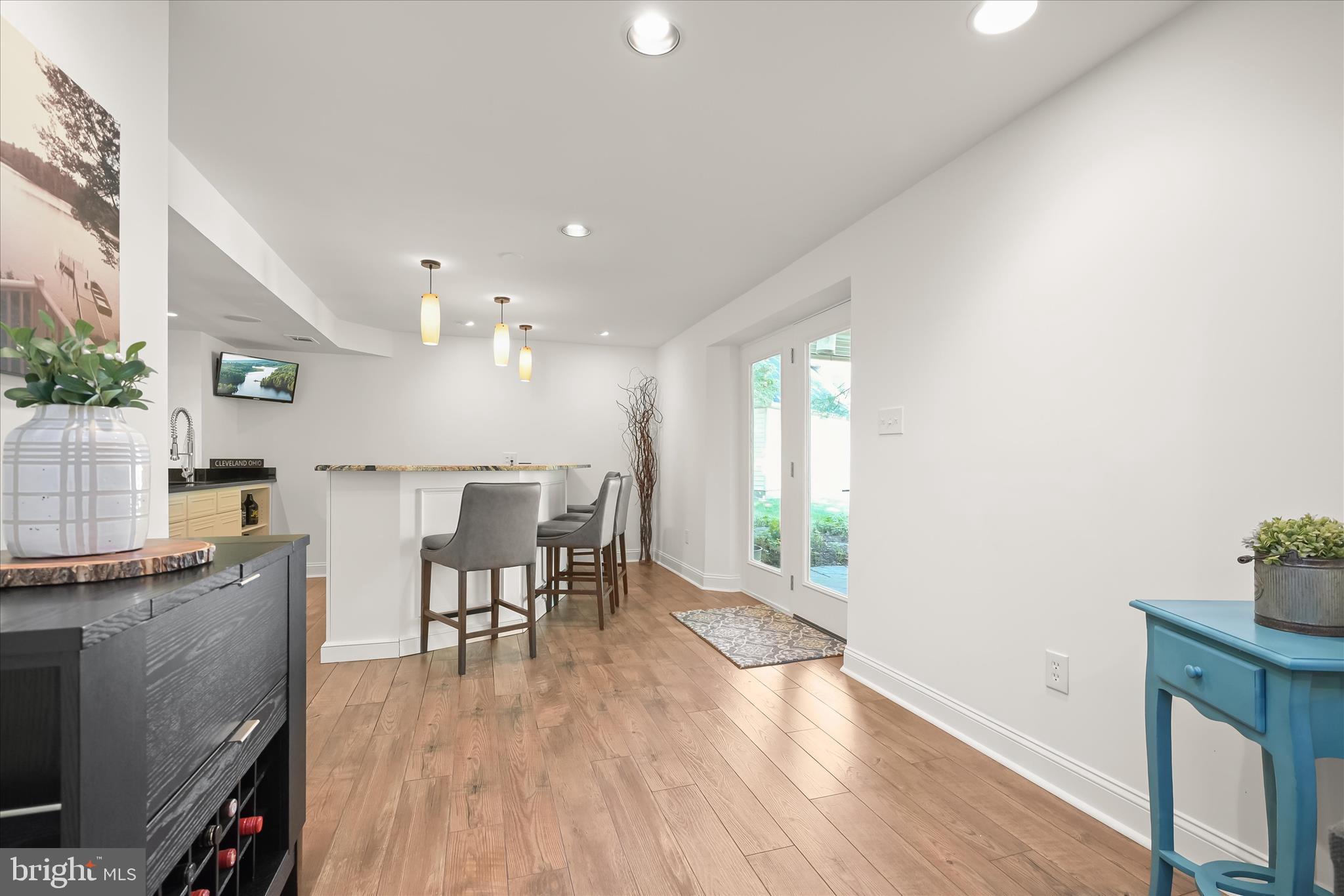 VILLAGE OF RIVER HILL - Residential