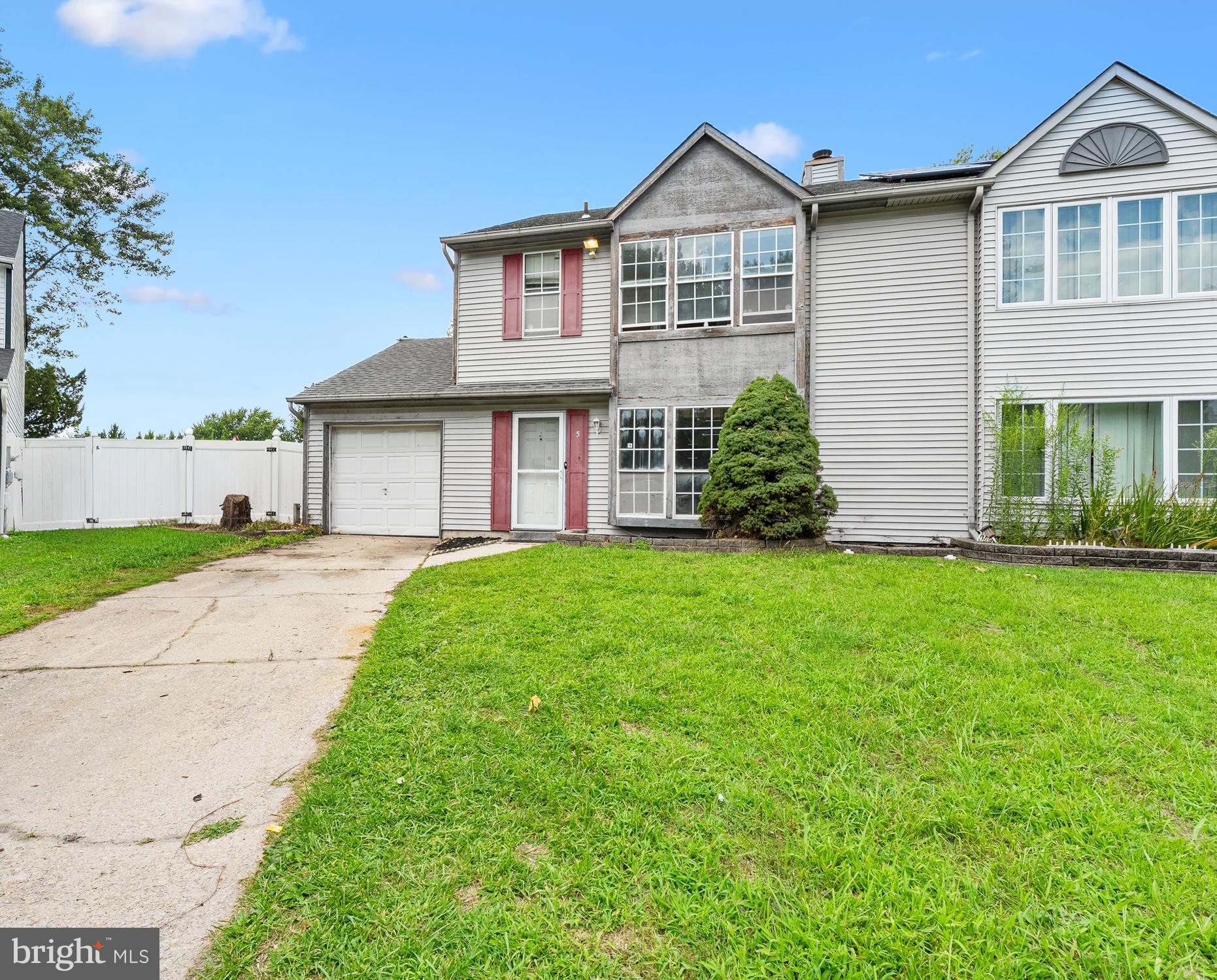 5 GLENN ALPINE COURT