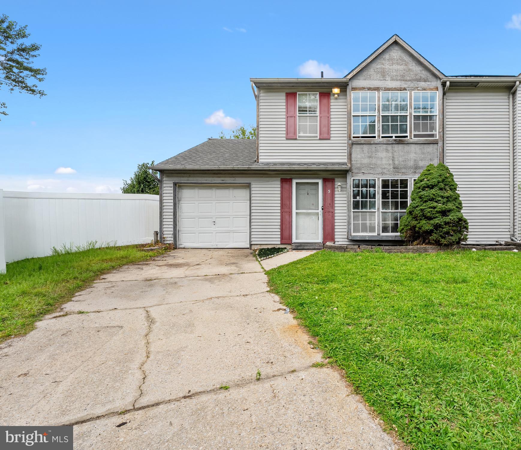 5 GLENN ALPINE COURT