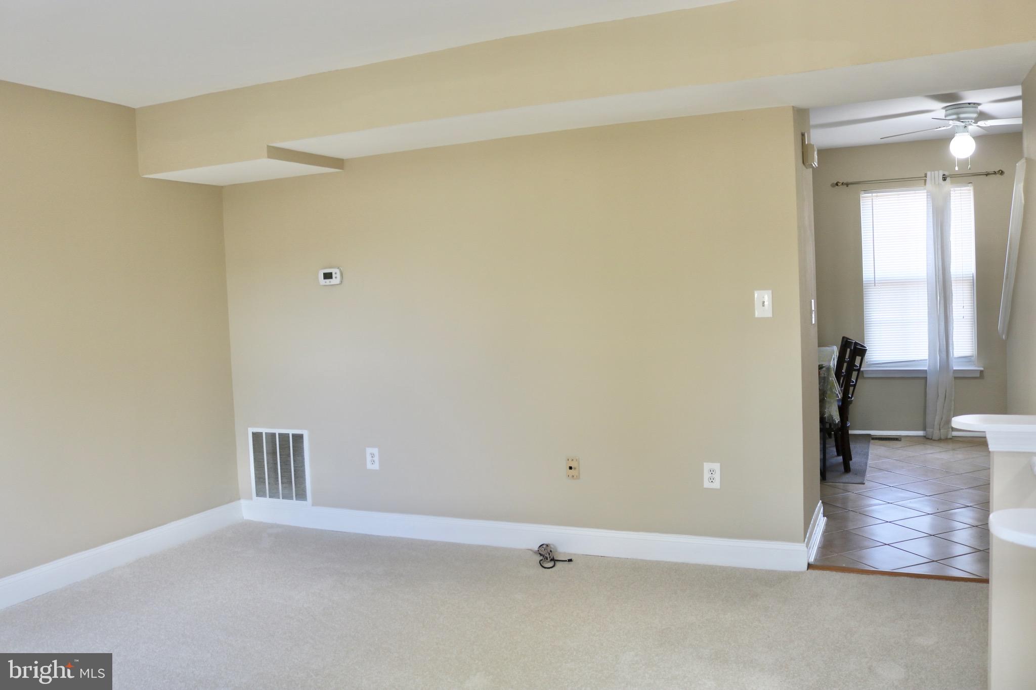 AUTUMN CHASE HUNT - Residential