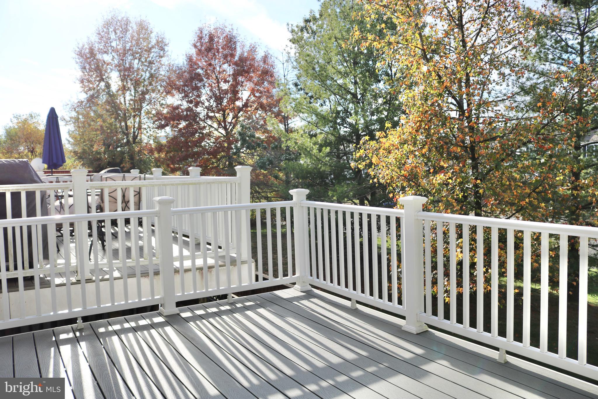 AUTUMN CHASE HUNT - Residential