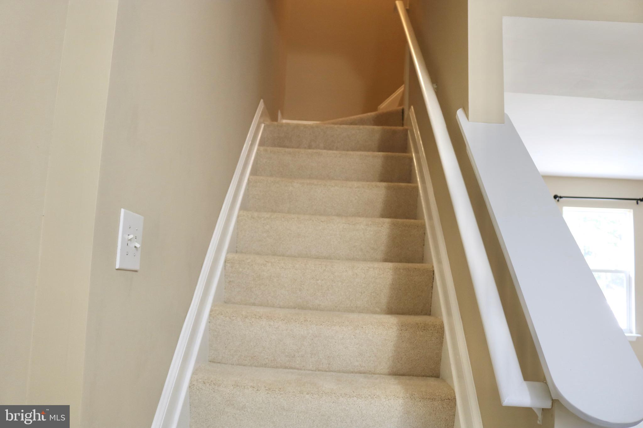 AUTUMN CHASE HUNT - Residential