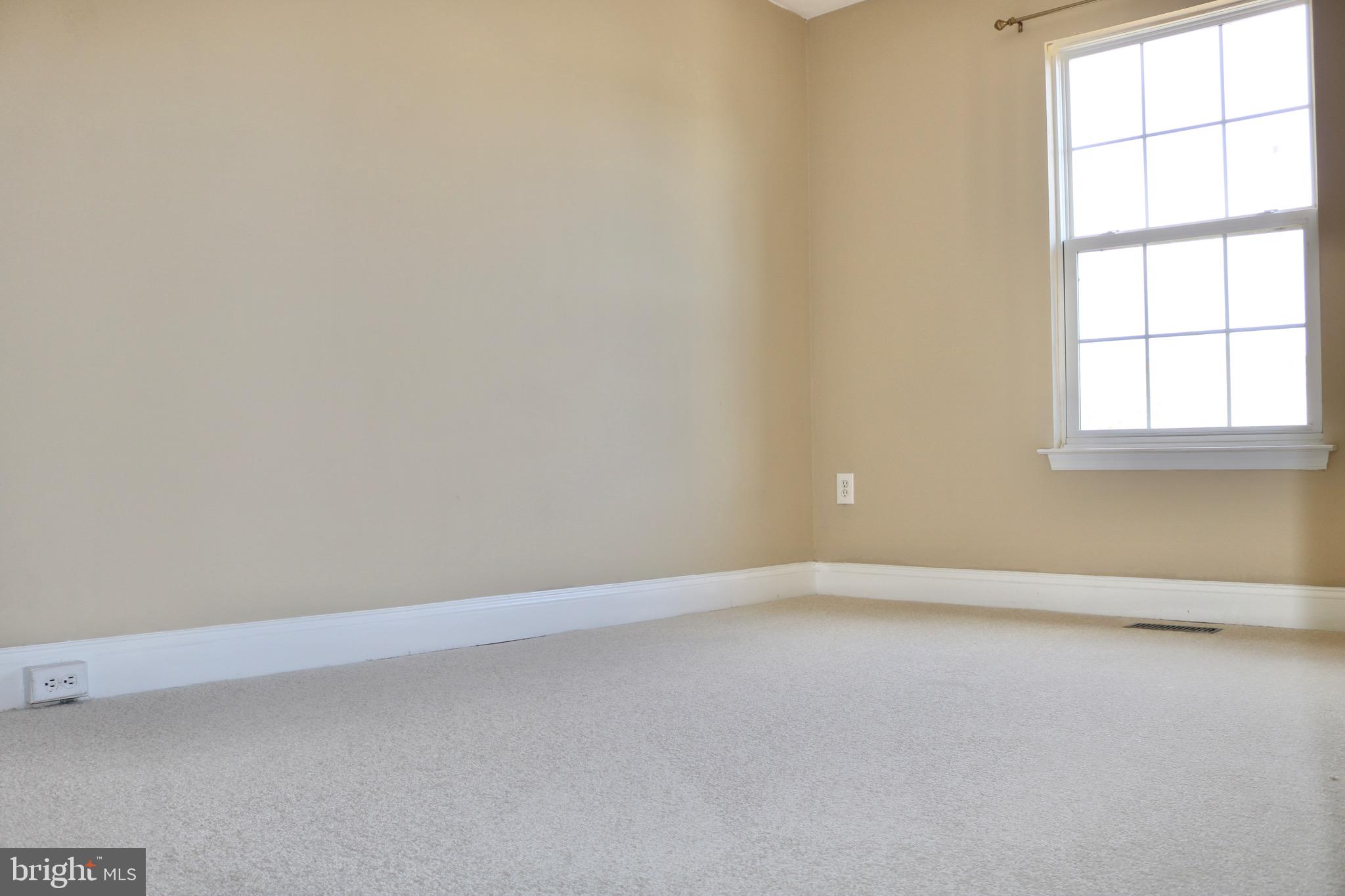 AUTUMN CHASE HUNT - Residential