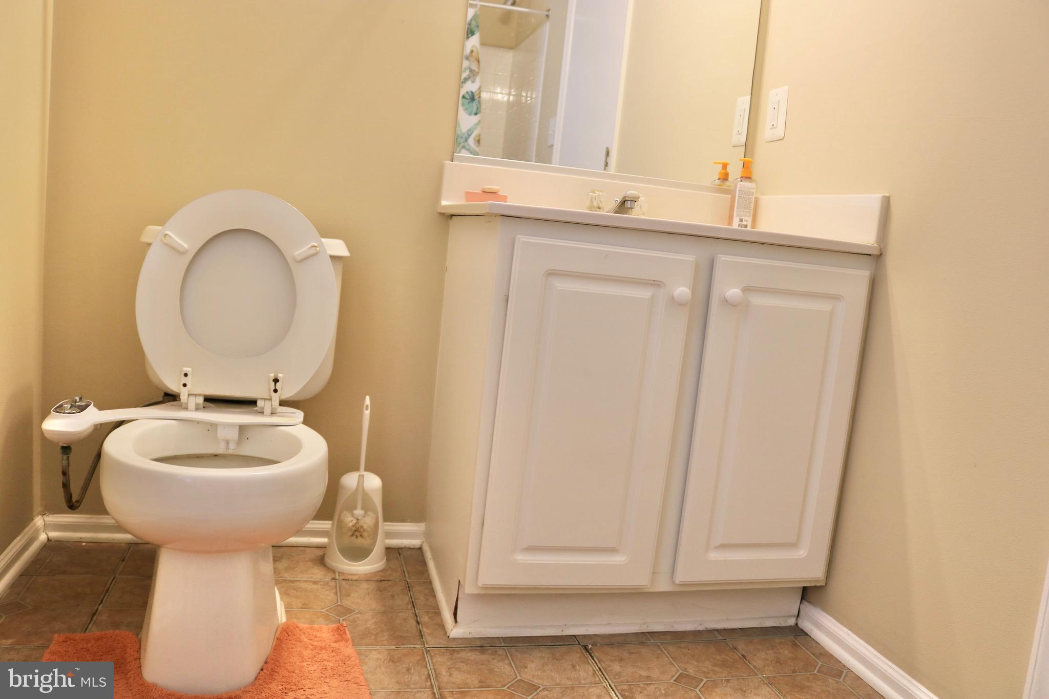 AUTUMN CHASE HUNT - Residential