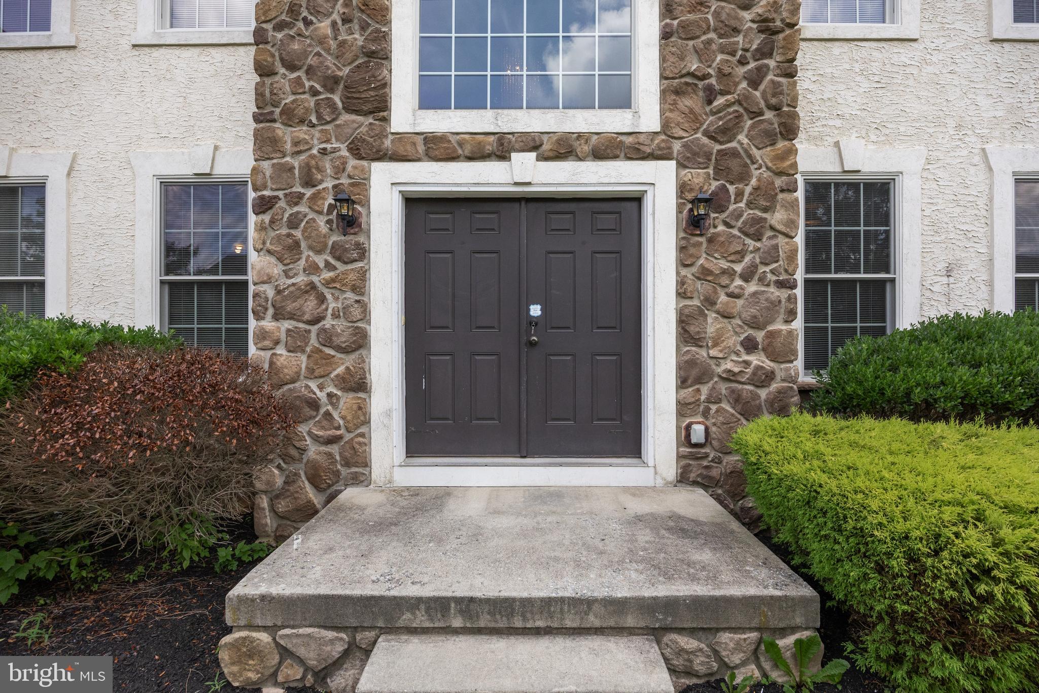 209 PEONY LANE