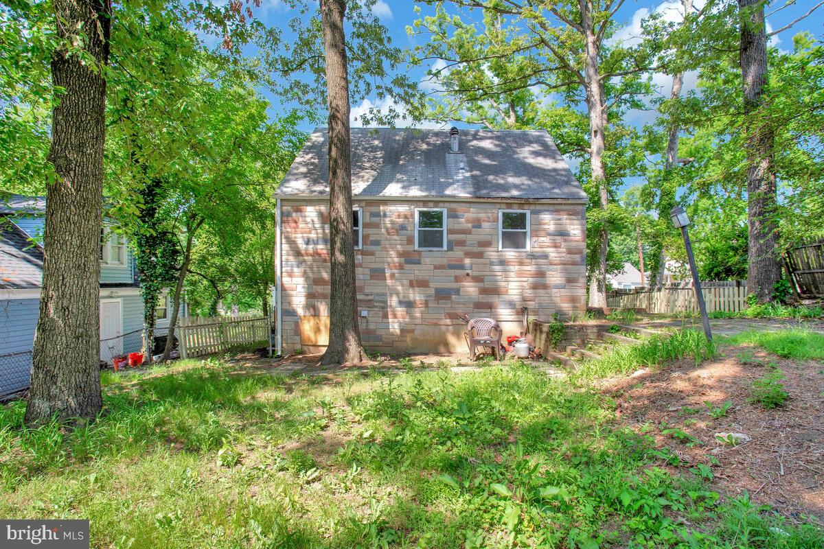 EAST RIVERDALE - Residential