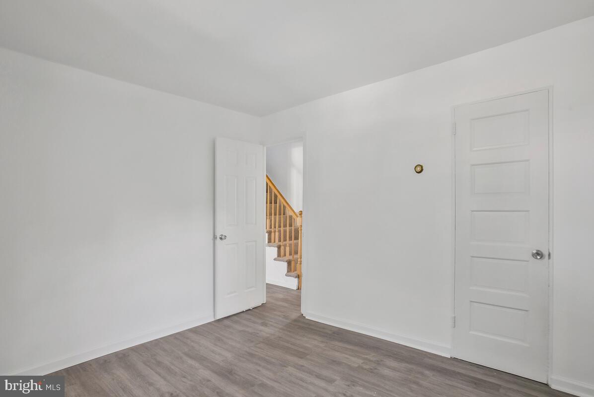 EAST RIVERDALE - Residential