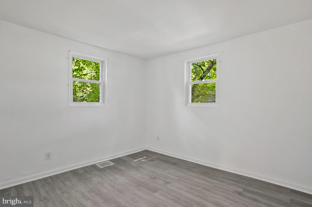 EAST RIVERDALE - Residential