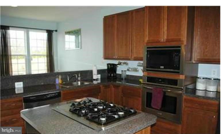 CLEMENTS WOODS - Residential Lease