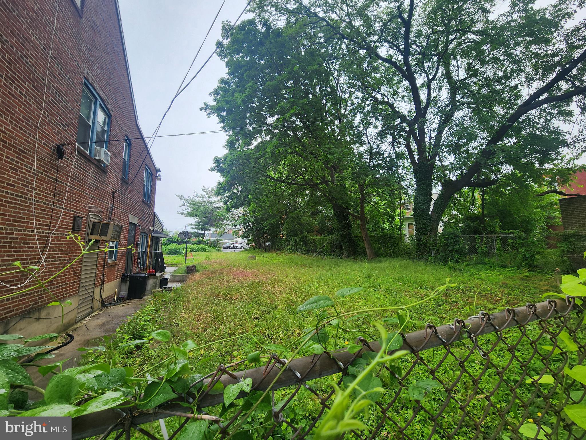 94 E. PAUL AVE 100