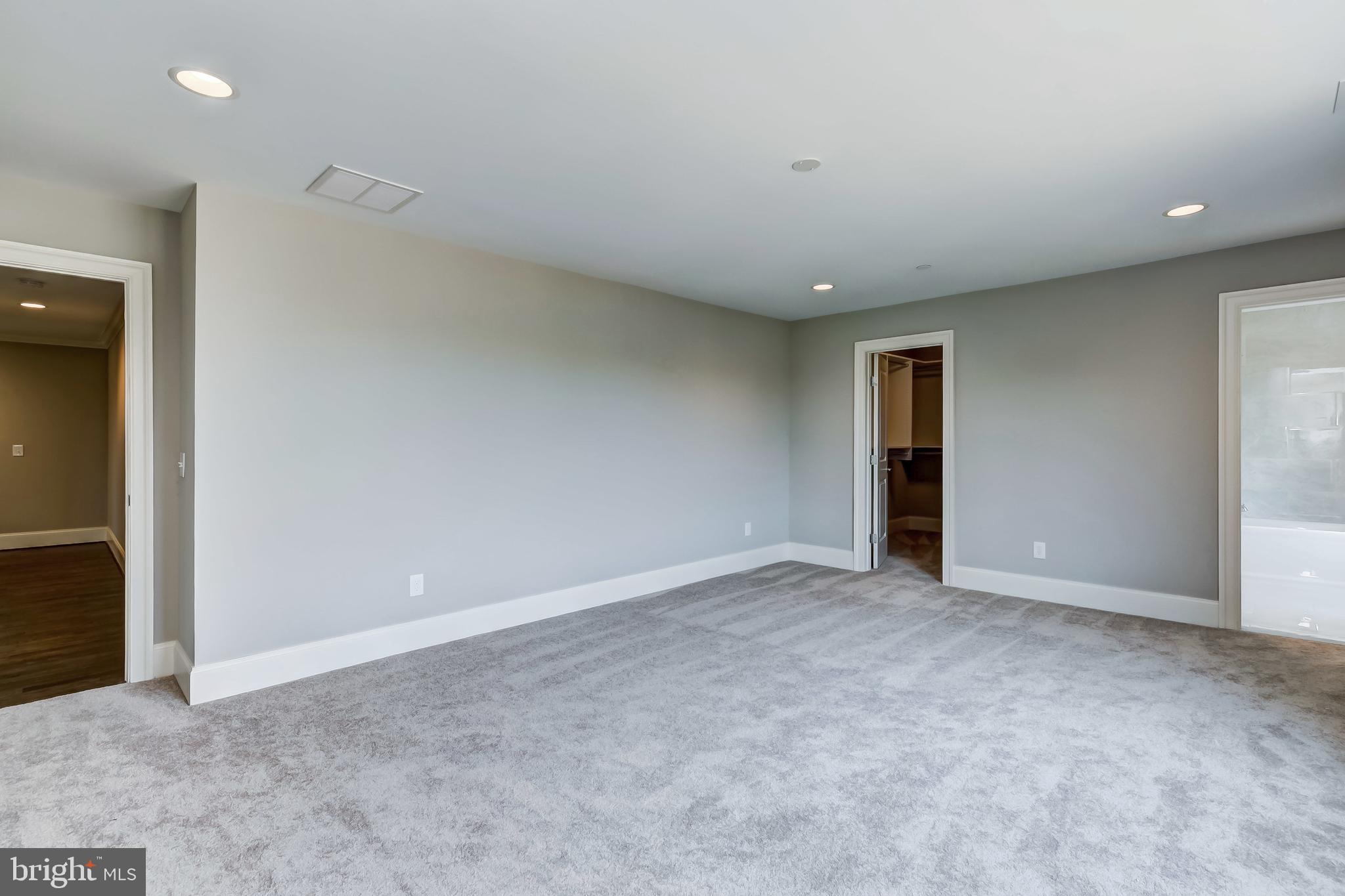 BRIGHTON COURT - Residential