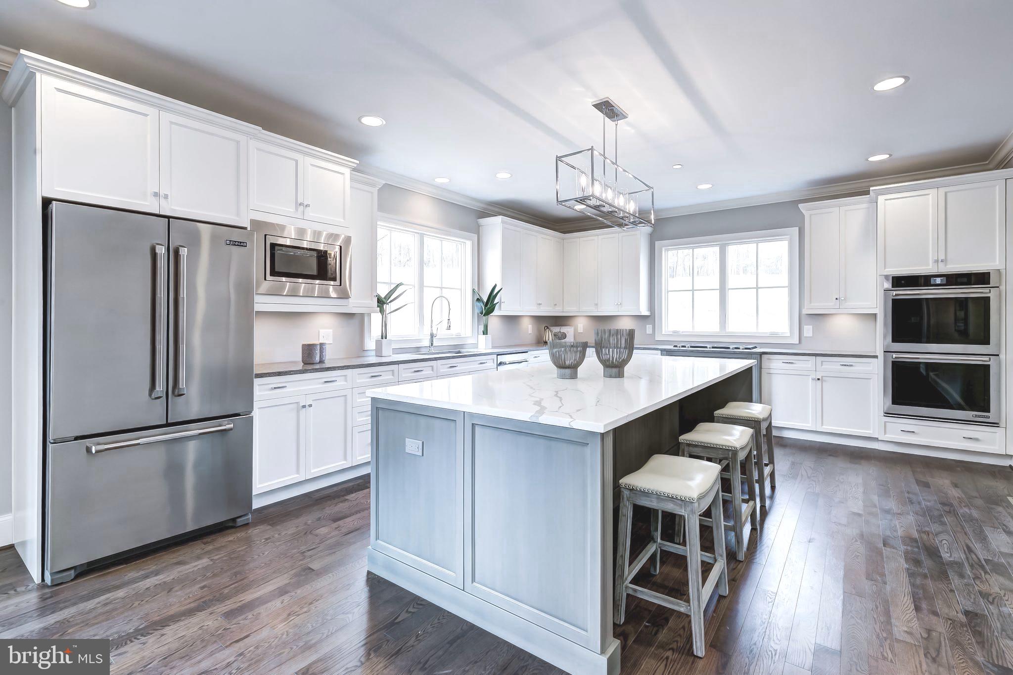 BRIGHTON COURT - Residential