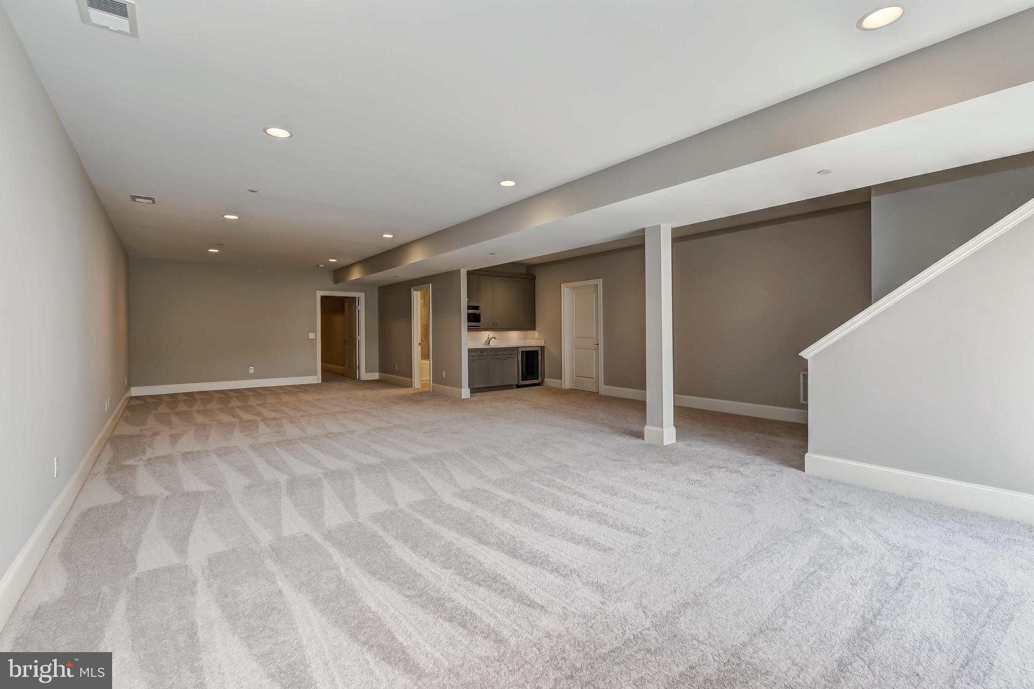 BRIGHTON COURT - Residential