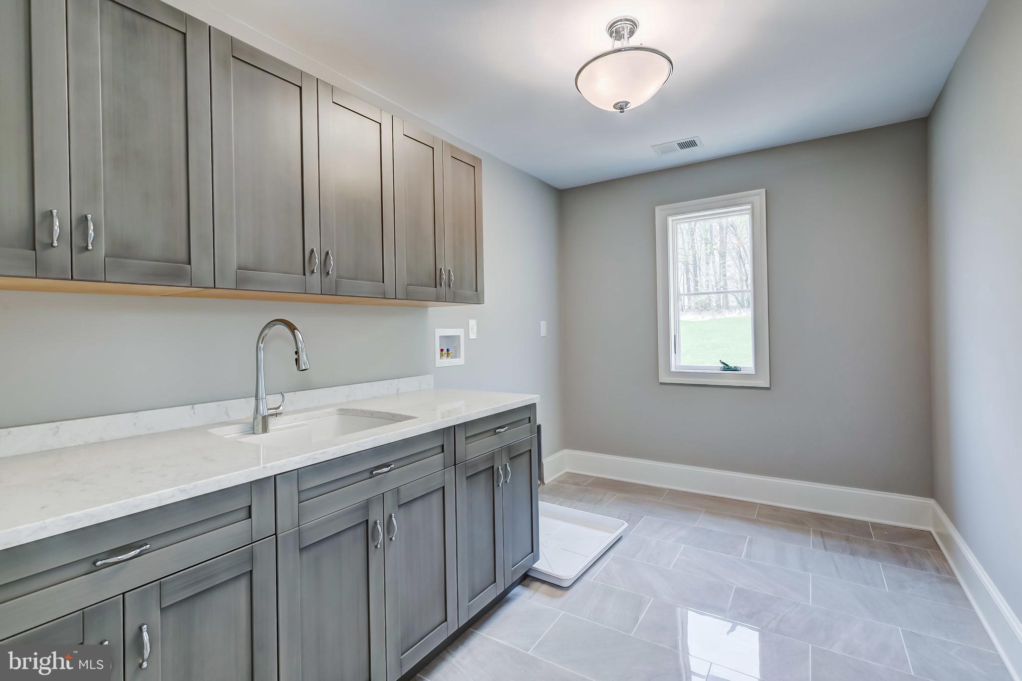 BRIGHTON COURT - Residential