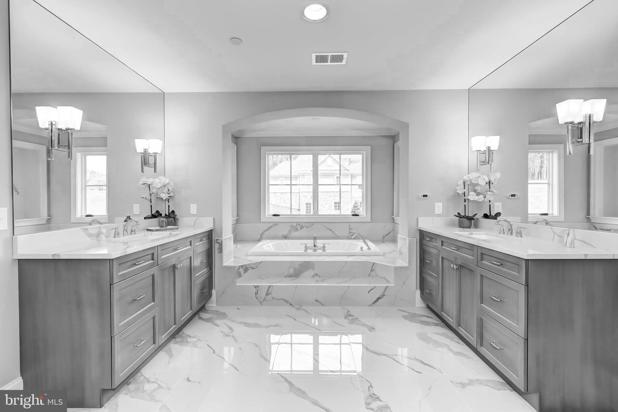 BRIGHTON COURT - Residential