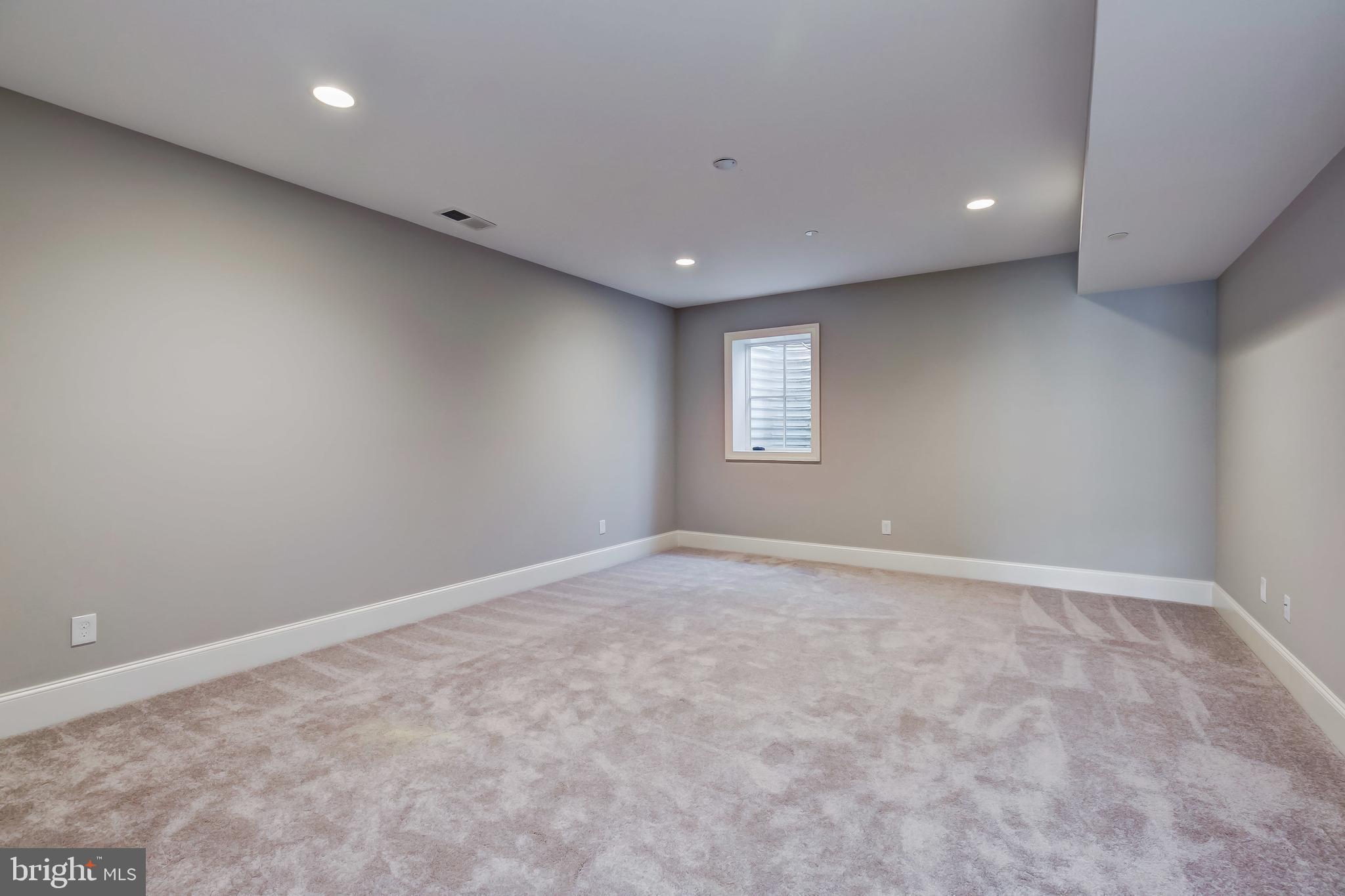 BRIGHTON COURT - Residential