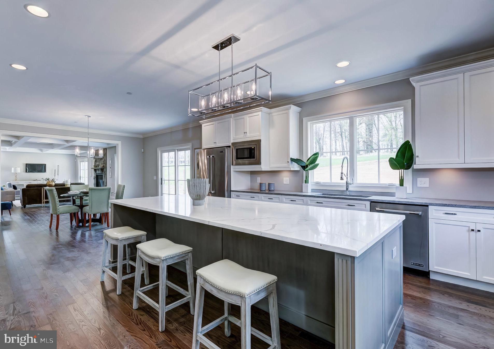 BRIGHTON COURT - Residential