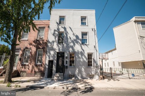 Townhouse For Rent - 3038 Salmon Street<br/> PHILADELPHIA, PA 19134
