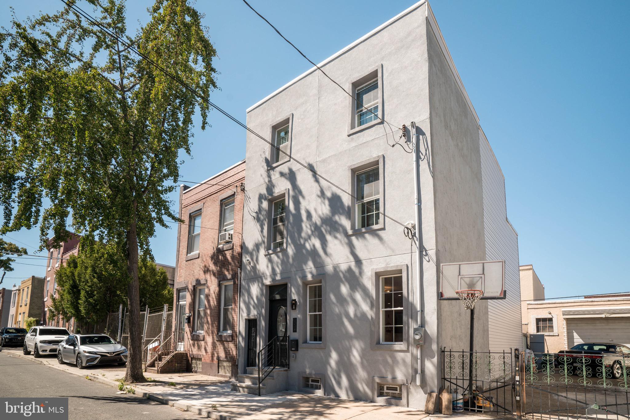 3038 SALMON STREET