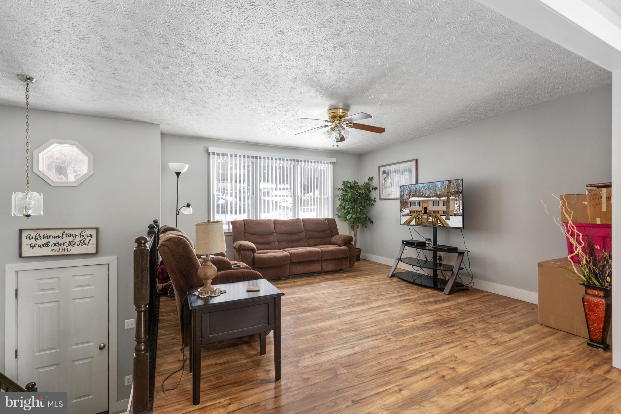 LAKE HOLIDAY ESTATES - Residential