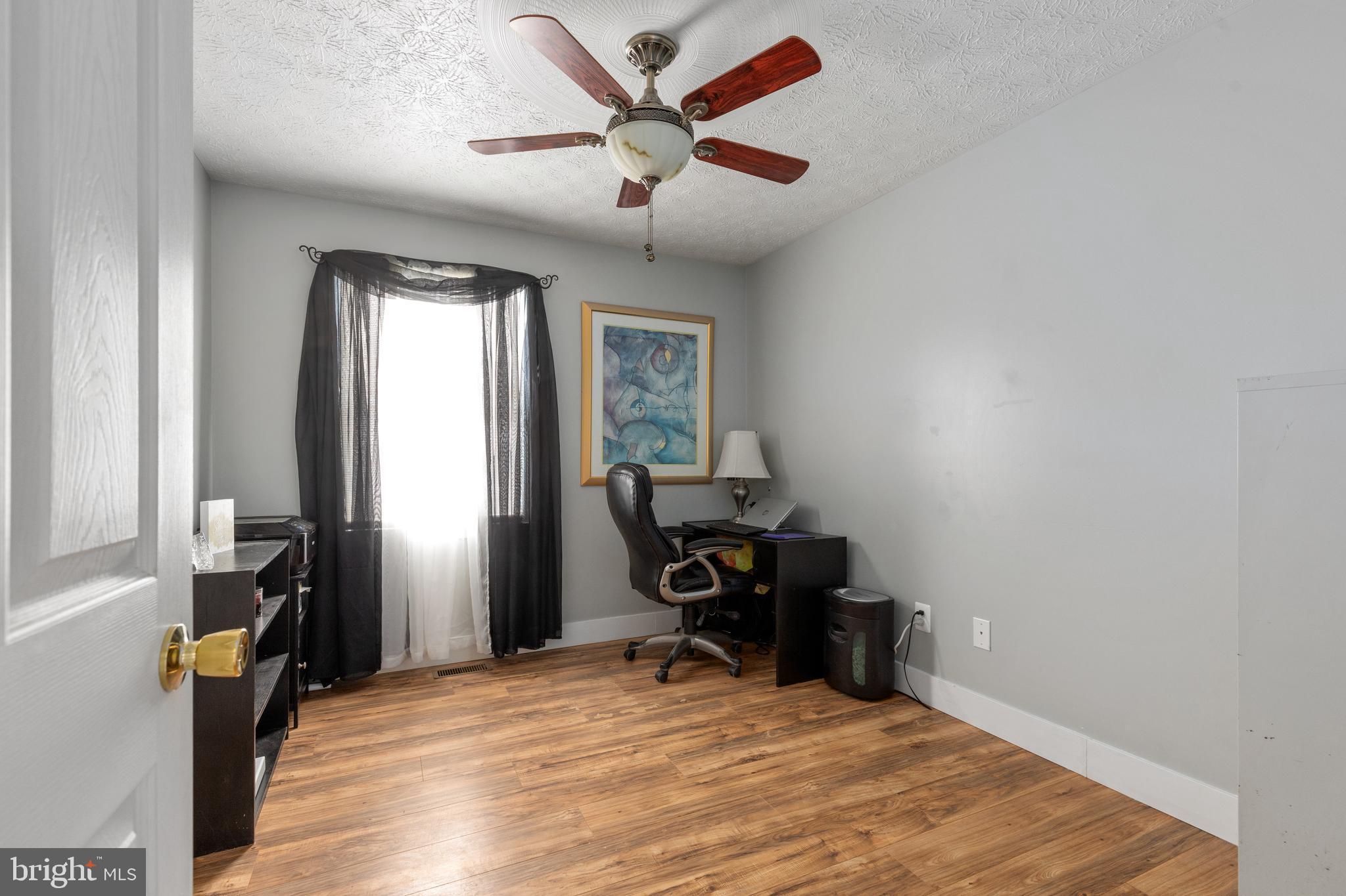 LAKE HOLIDAY ESTATES - Residential