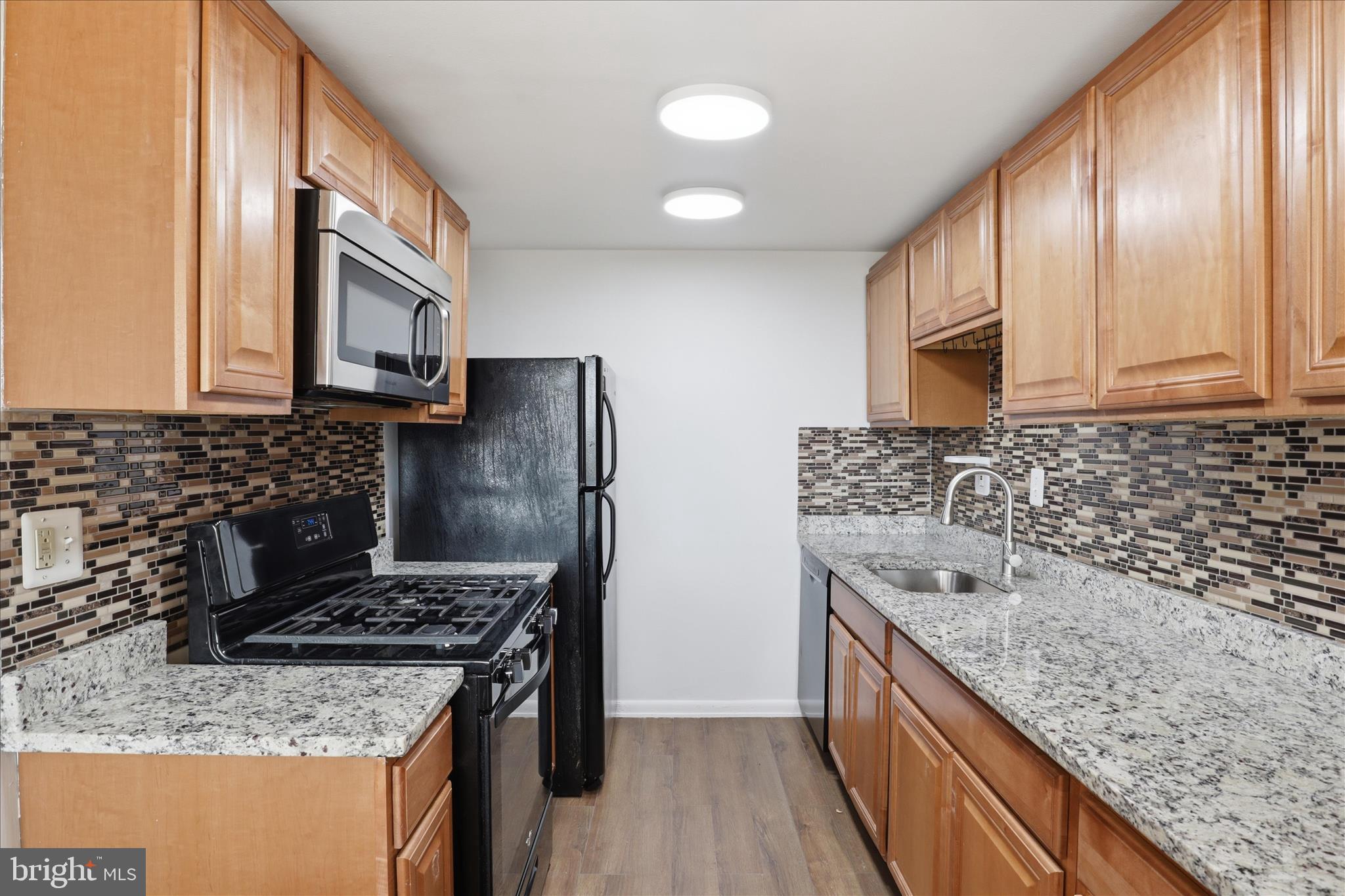 FORTY SIX HUNDRED - Residential