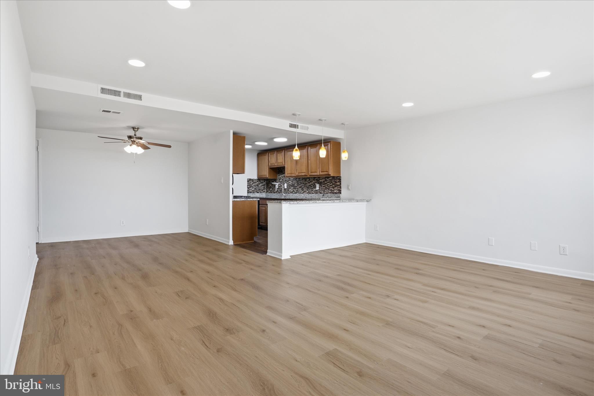 4600 DUKE STREET 1123