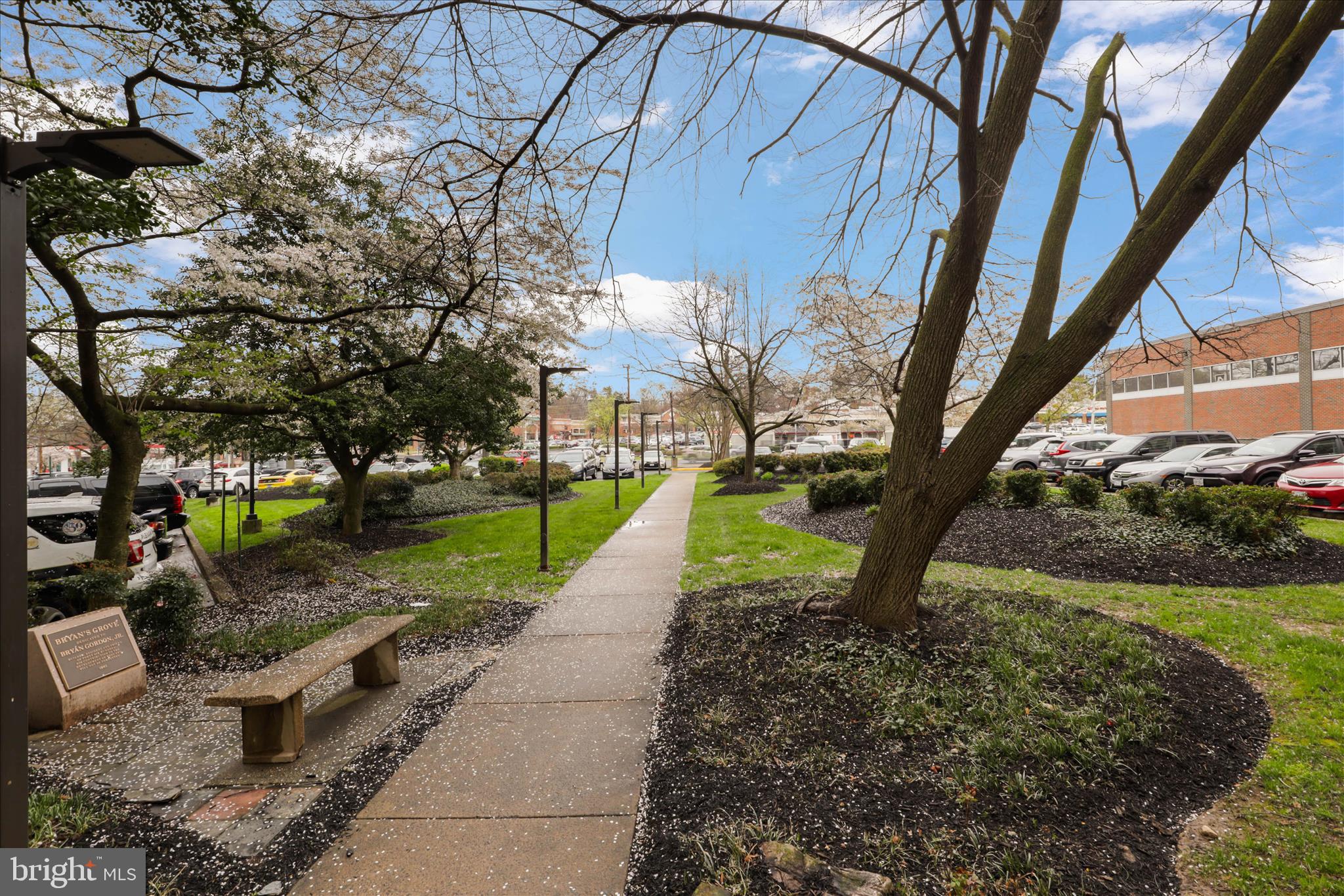 FORTY SIX HUNDRED - Residential