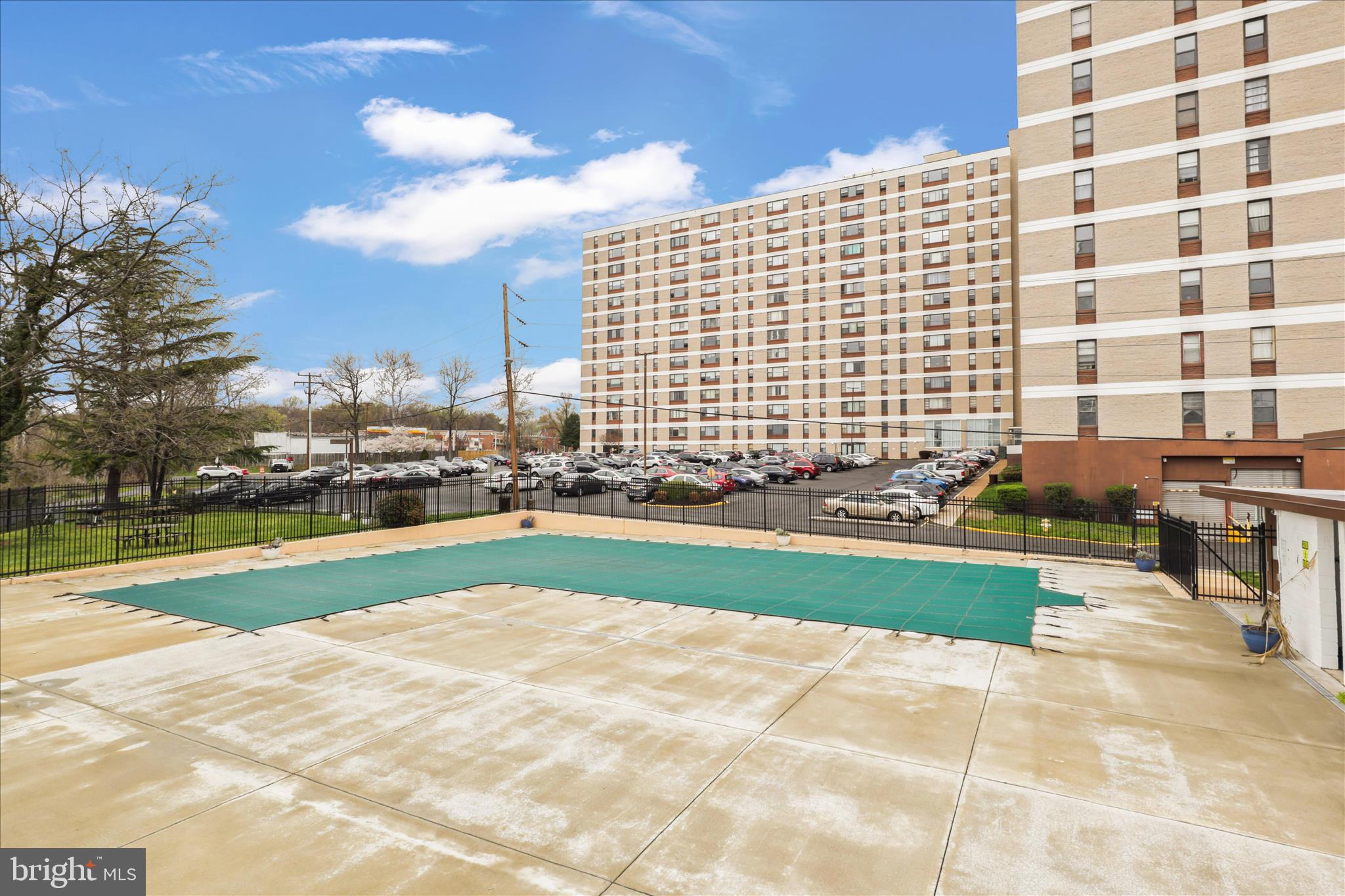 FORTY SIX HUNDRED - Residential