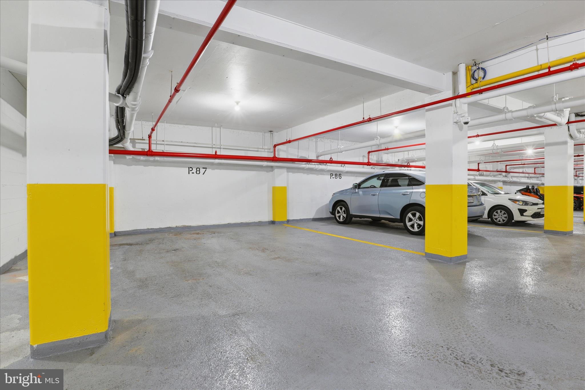 FORTY SIX HUNDRED - Residential