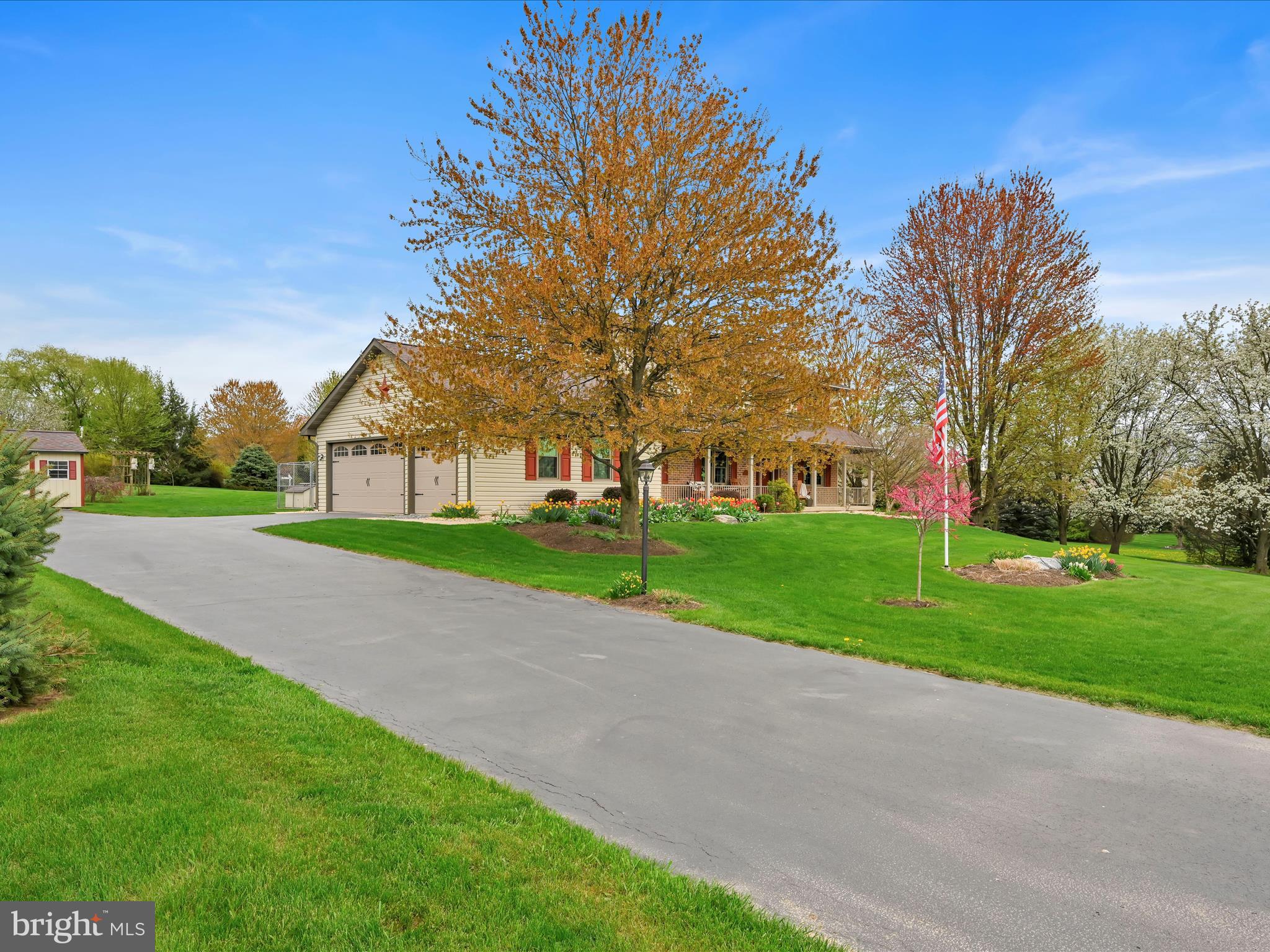 105 HICKORY ROAD