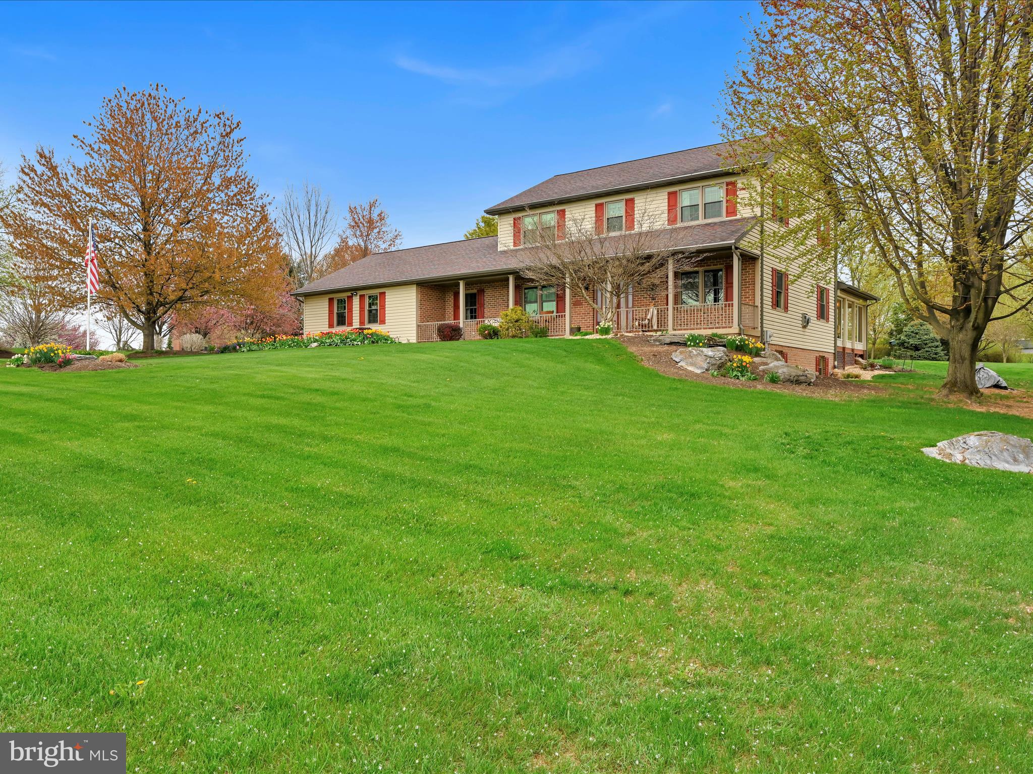 105 HICKORY ROAD