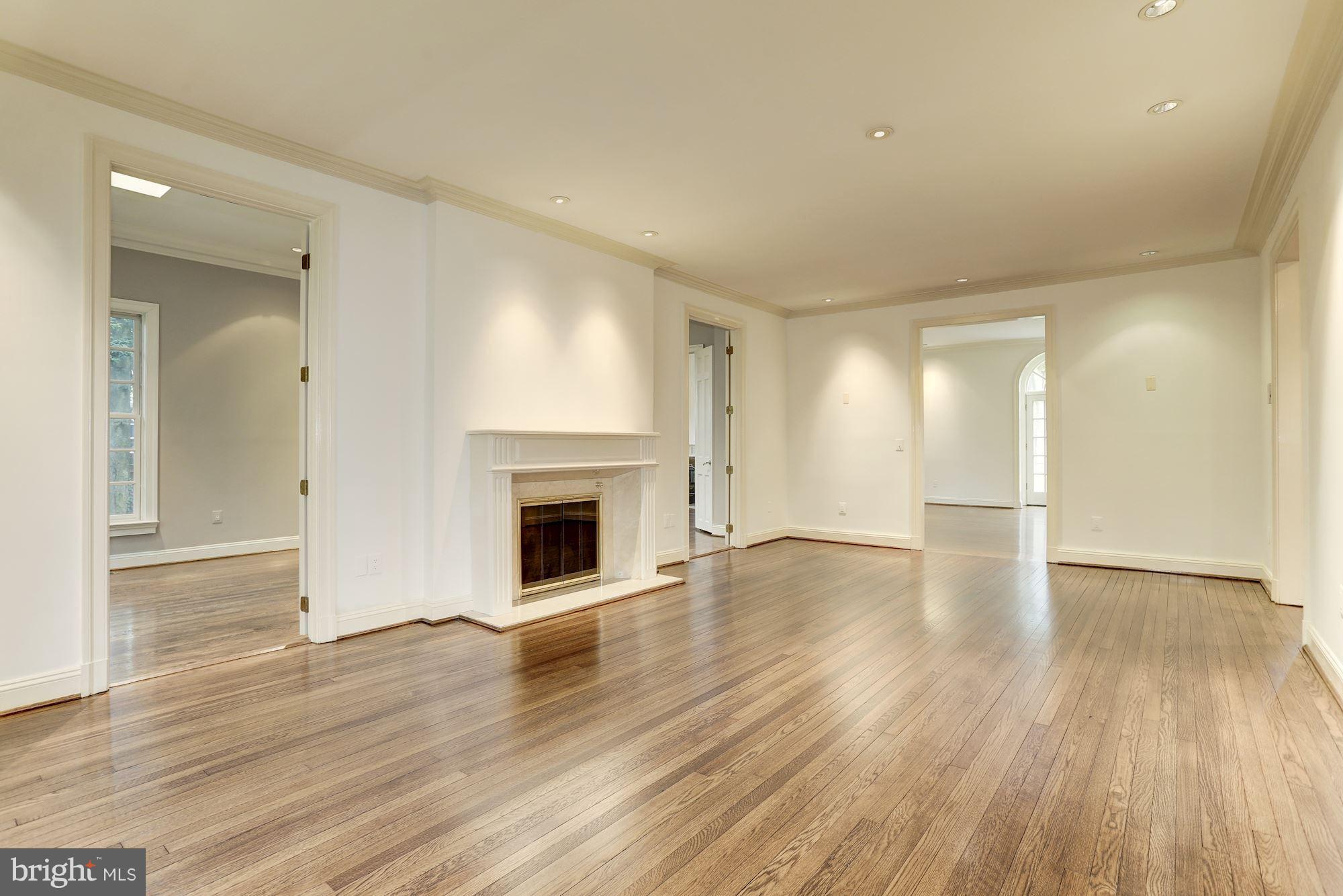 CHEVY CHASE VILLAGE - Residential