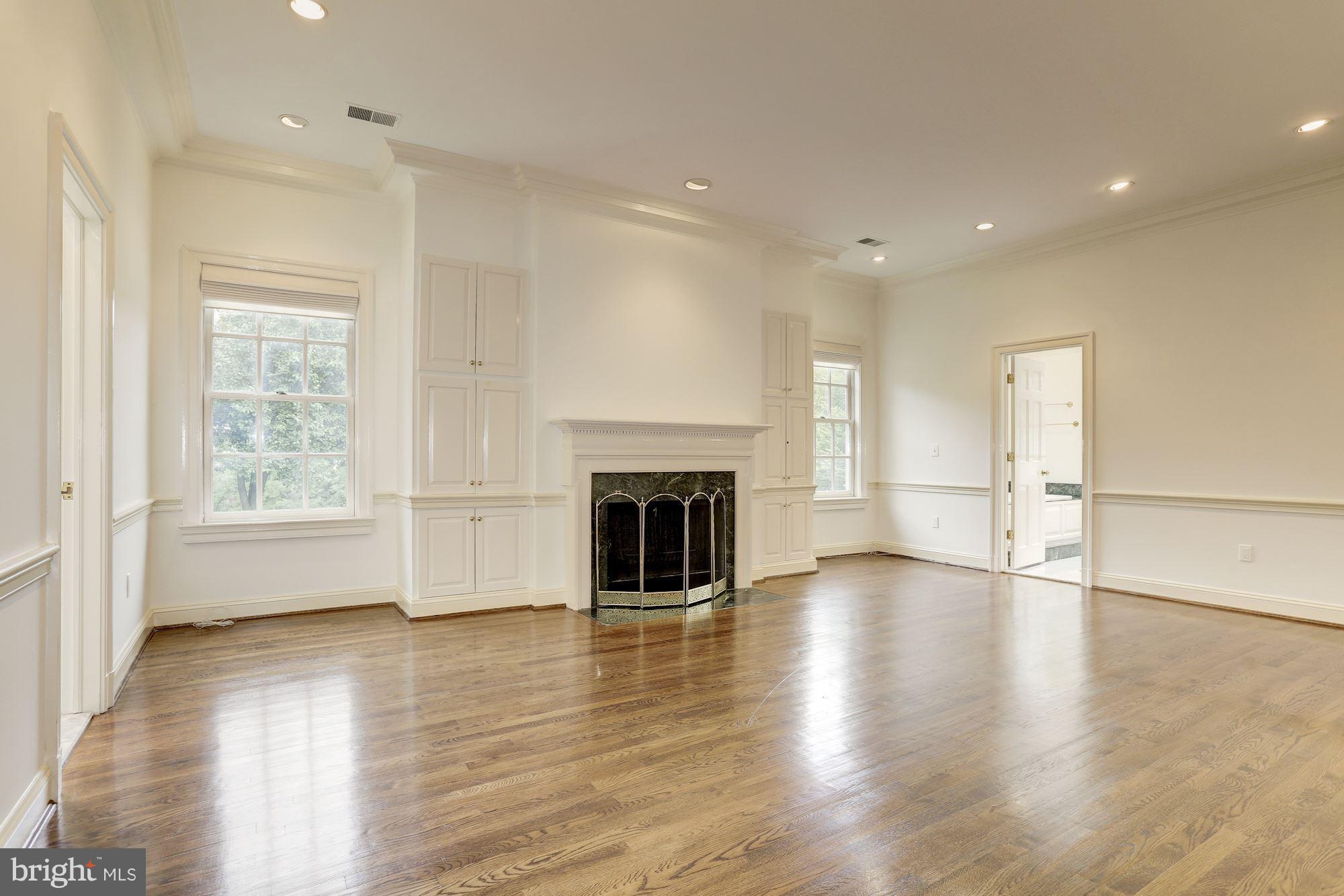 CHEVY CHASE VILLAGE - Residential