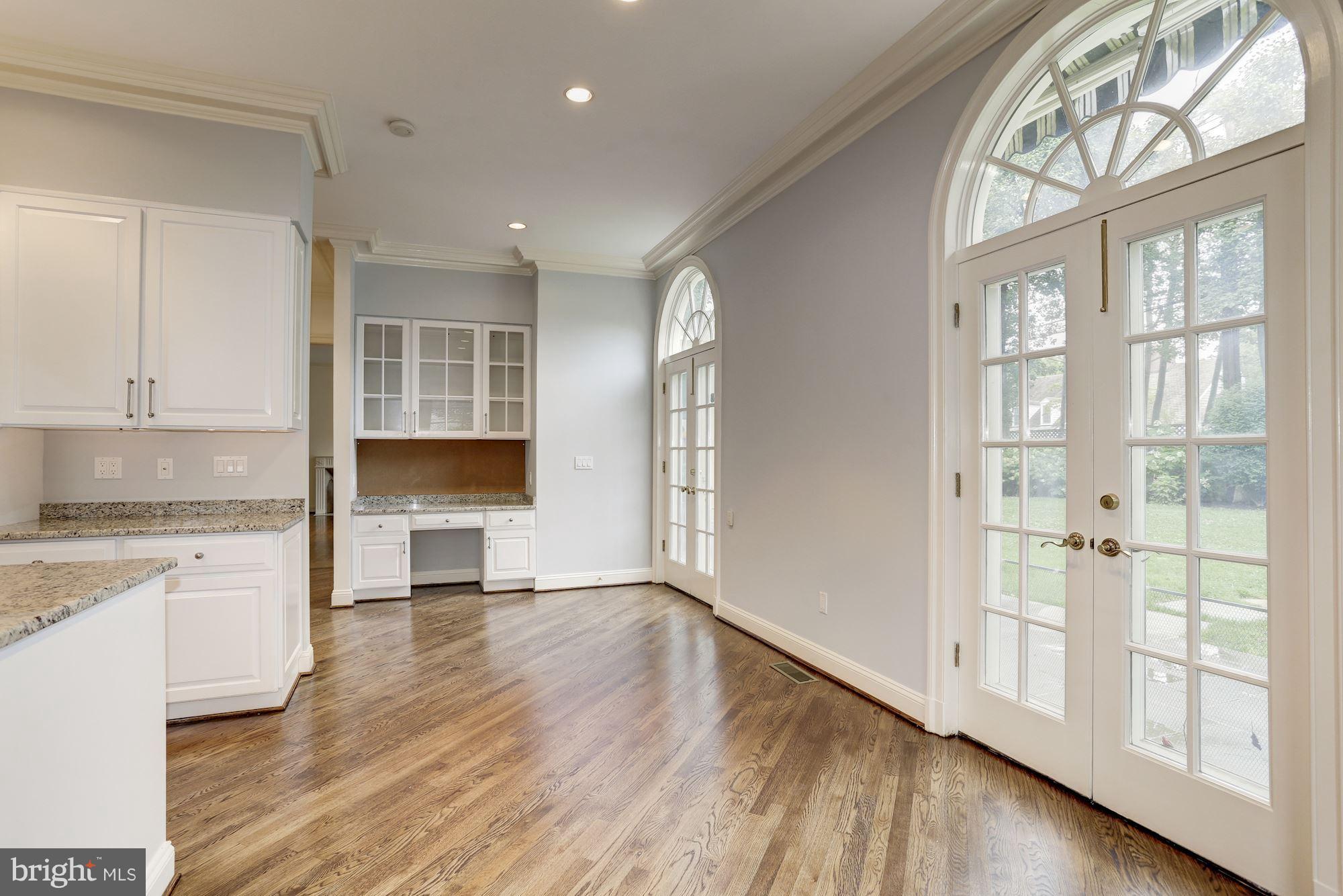 CHEVY CHASE VILLAGE - Residential