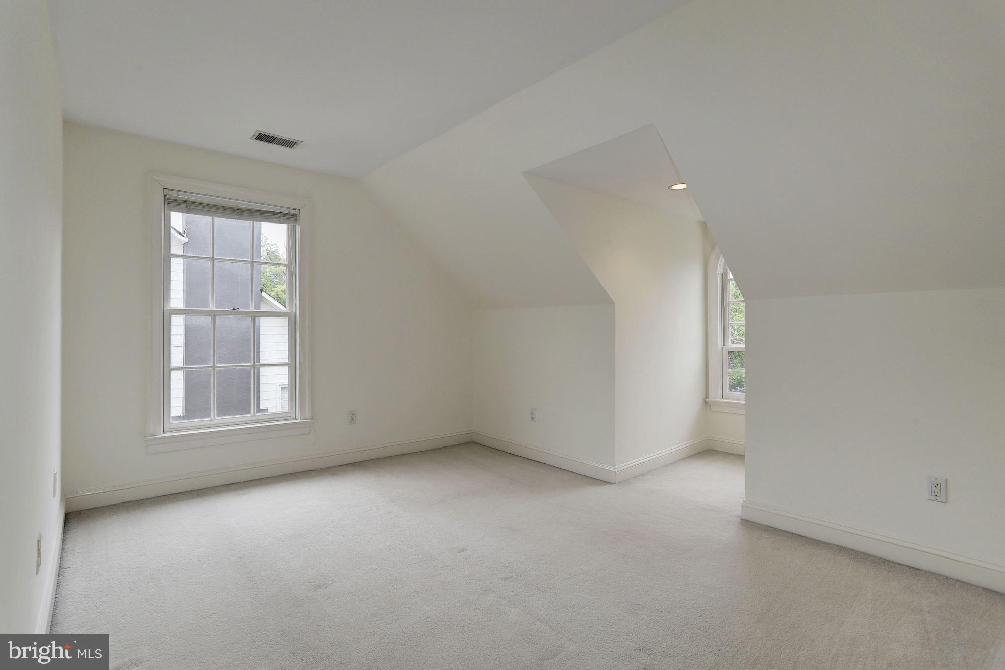 CHEVY CHASE VILLAGE - Residential