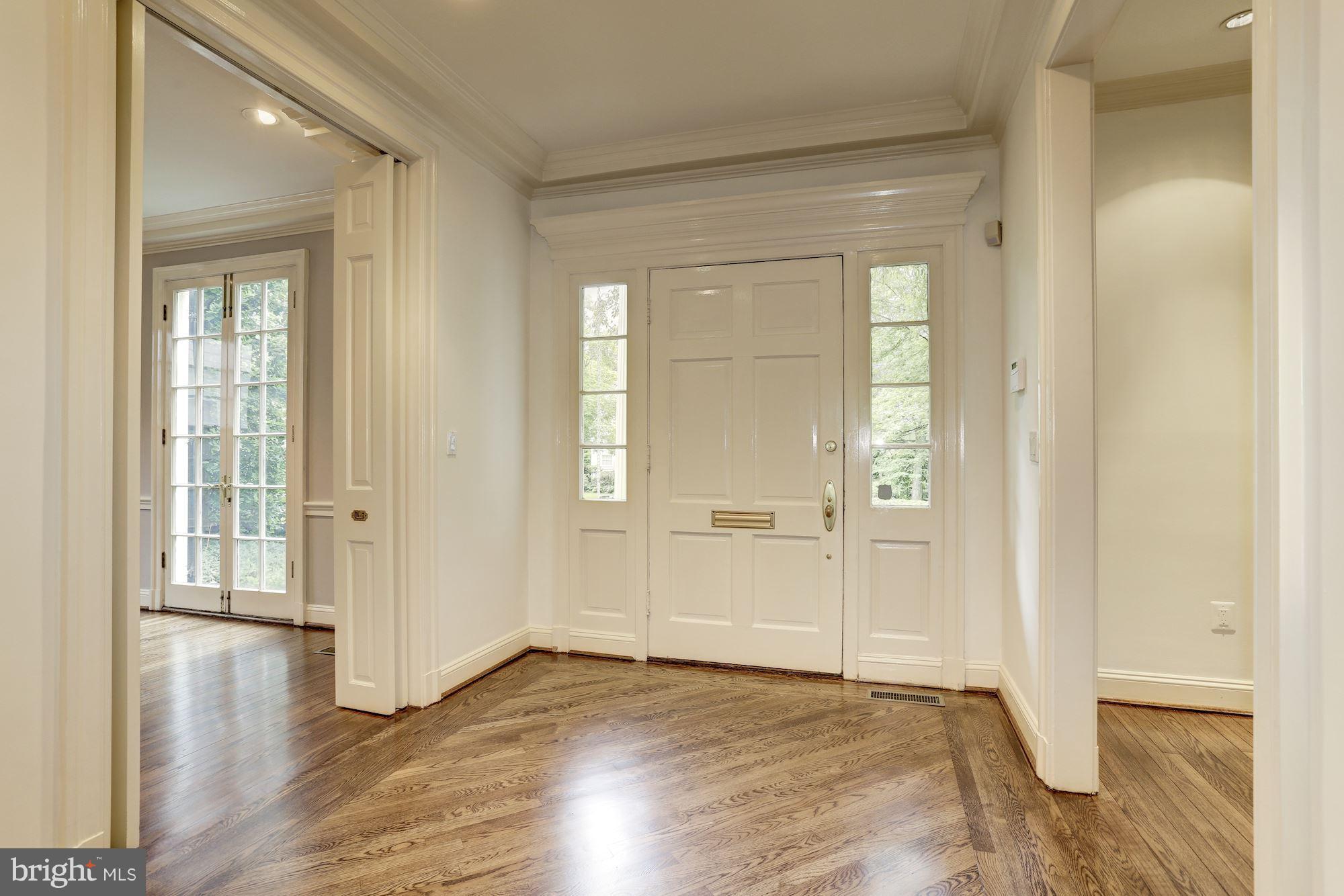 CHEVY CHASE VILLAGE - Residential