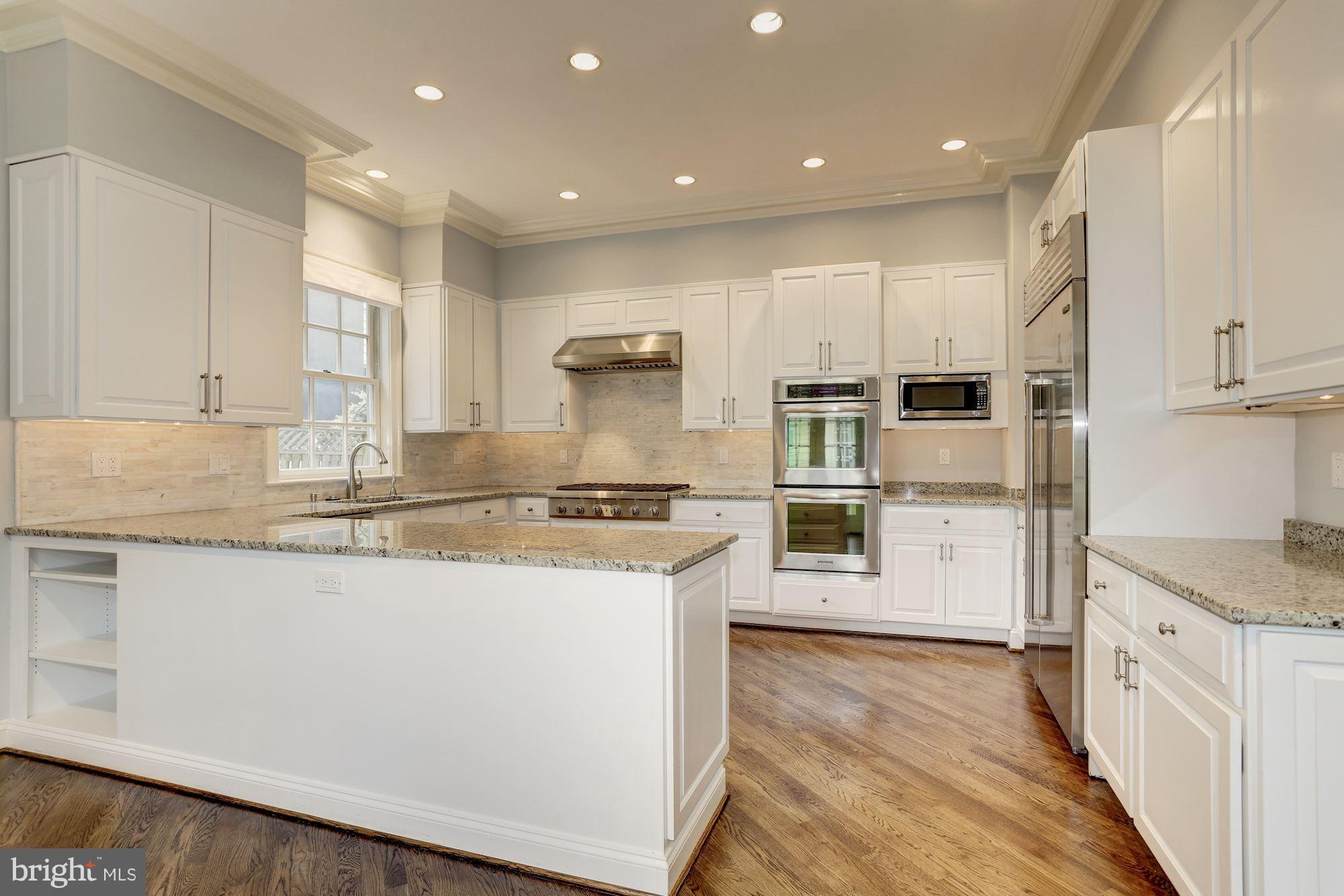 CHEVY CHASE VILLAGE - Residential