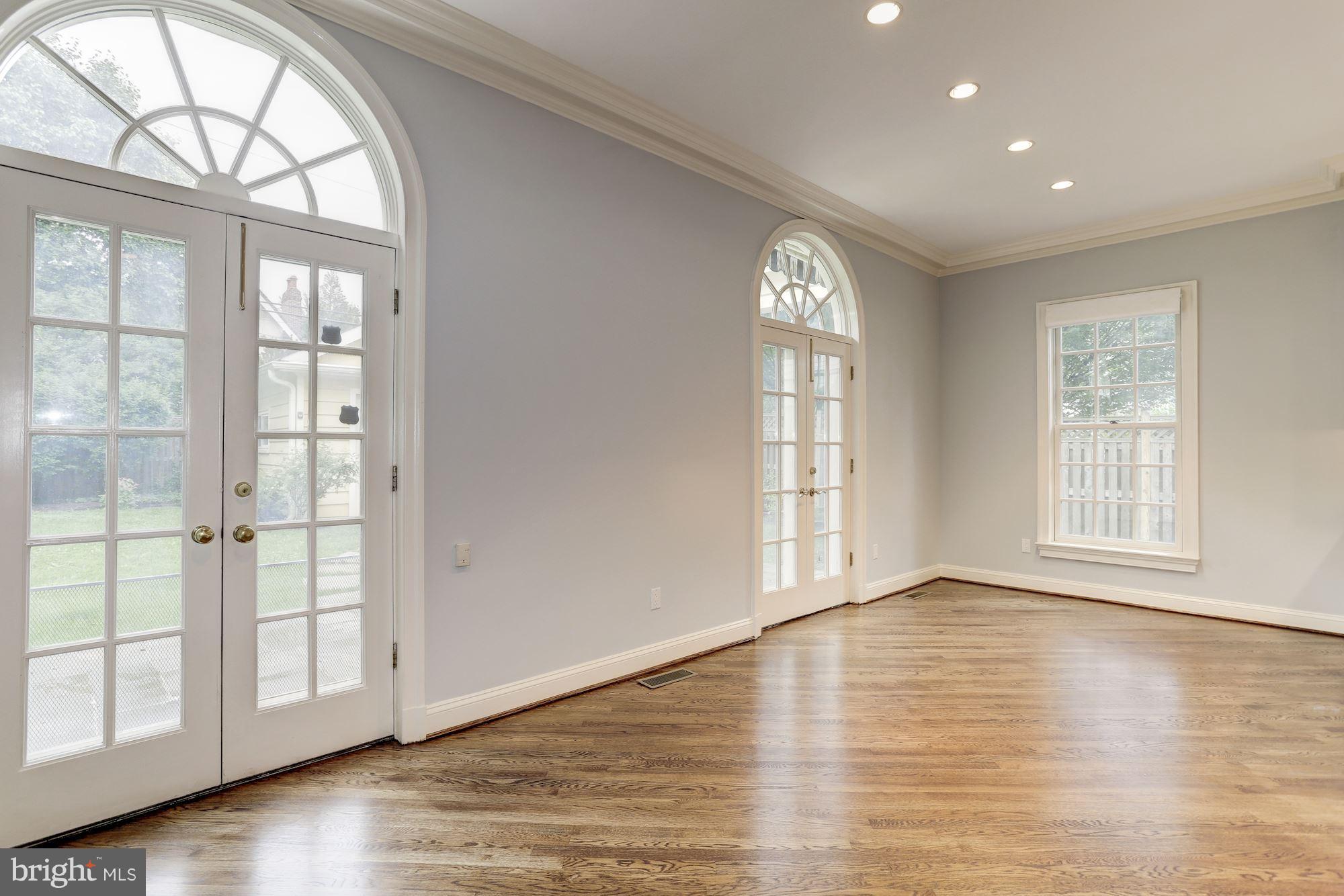 CHEVY CHASE VILLAGE - Residential