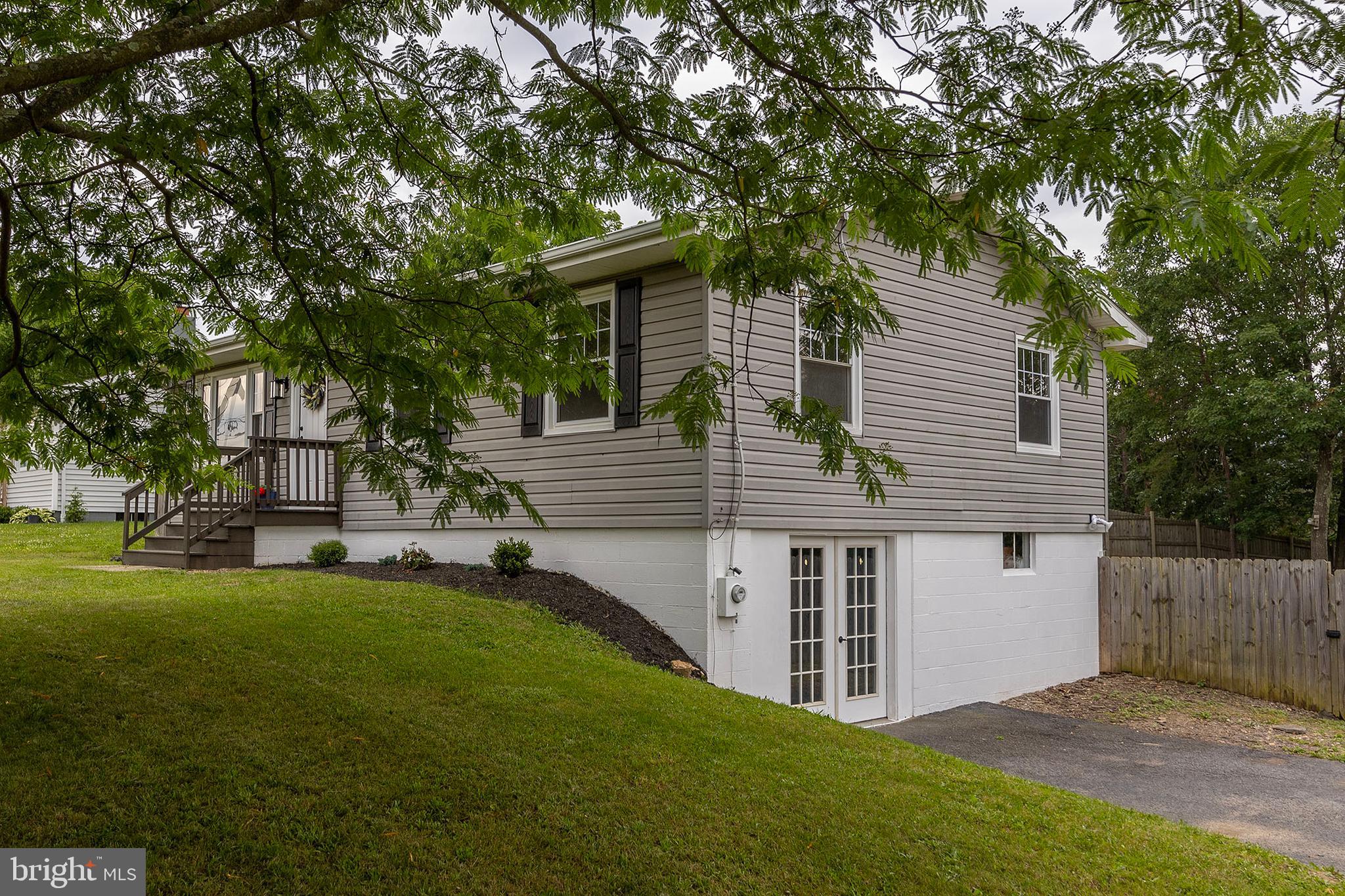 FOUNTAIN HEAD - Residential