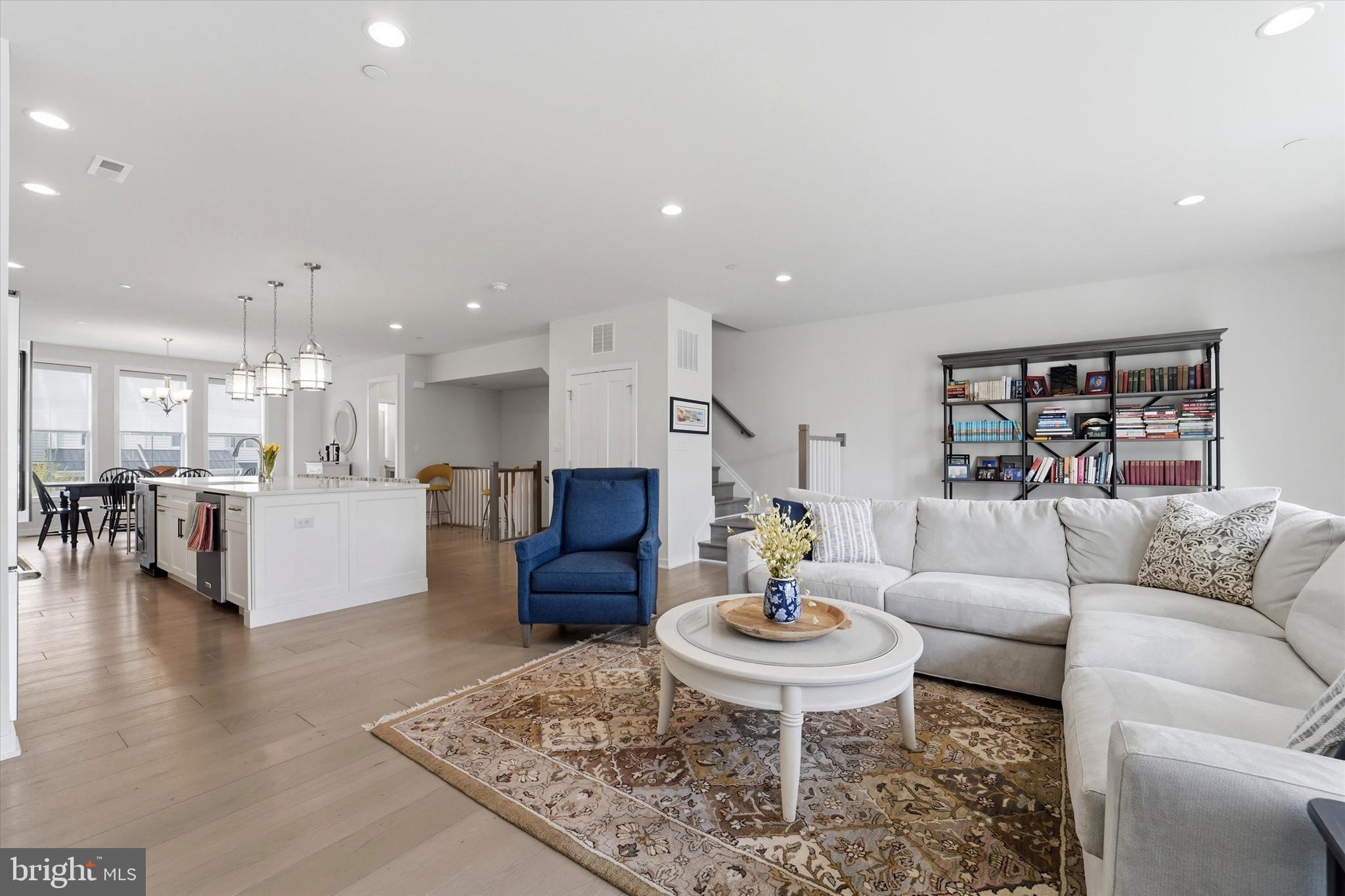 OAKS AT LAFAYETTE HILL - Residential