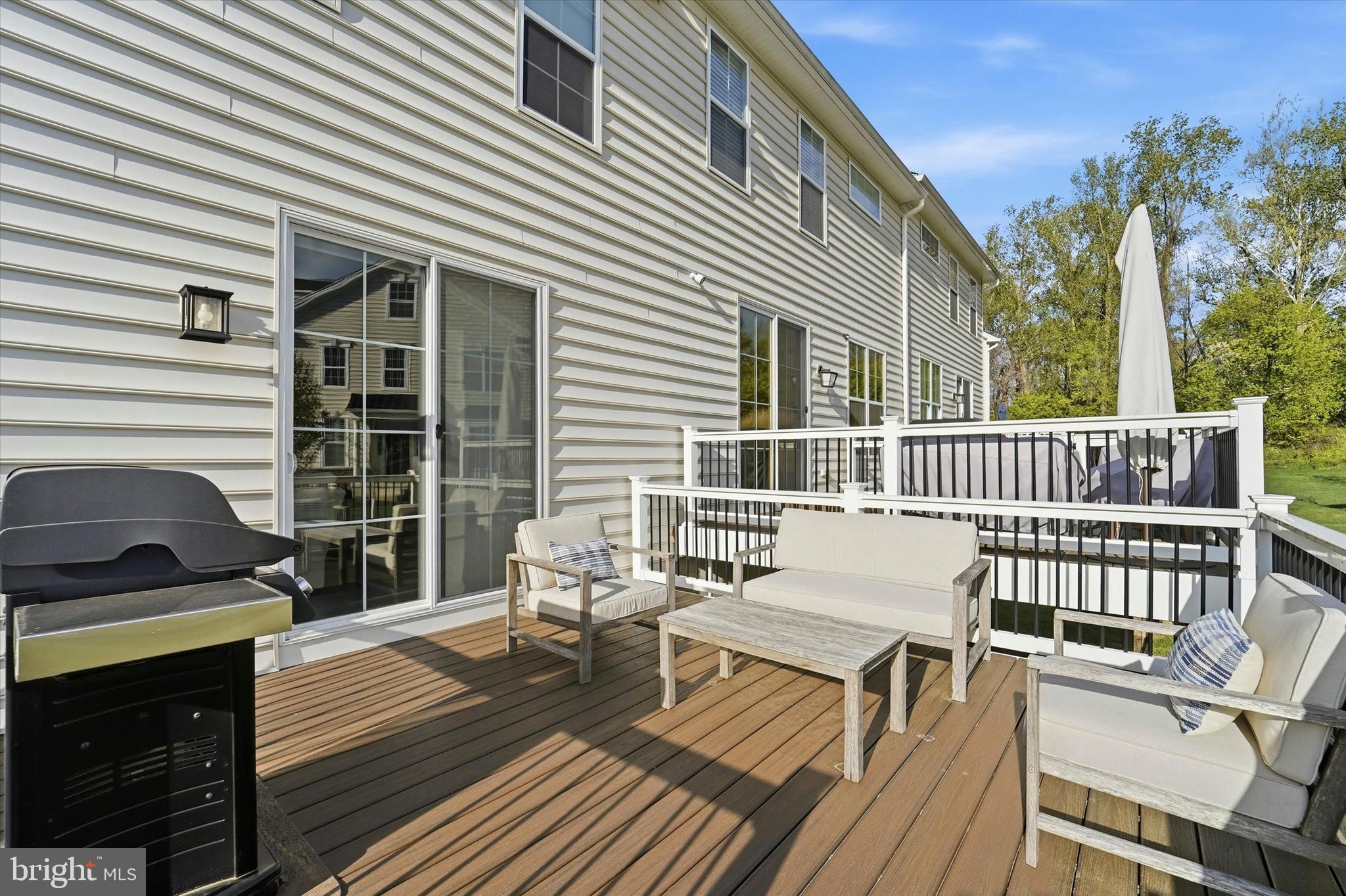 OAKS AT LAFAYETTE HILL - Residential