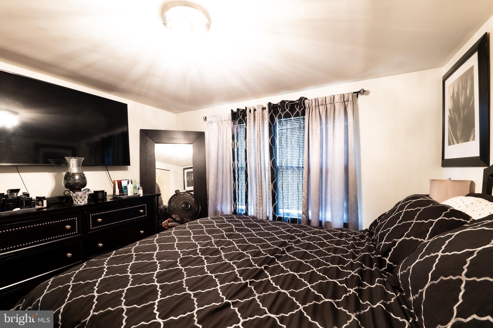 FEATHERBED - Residential