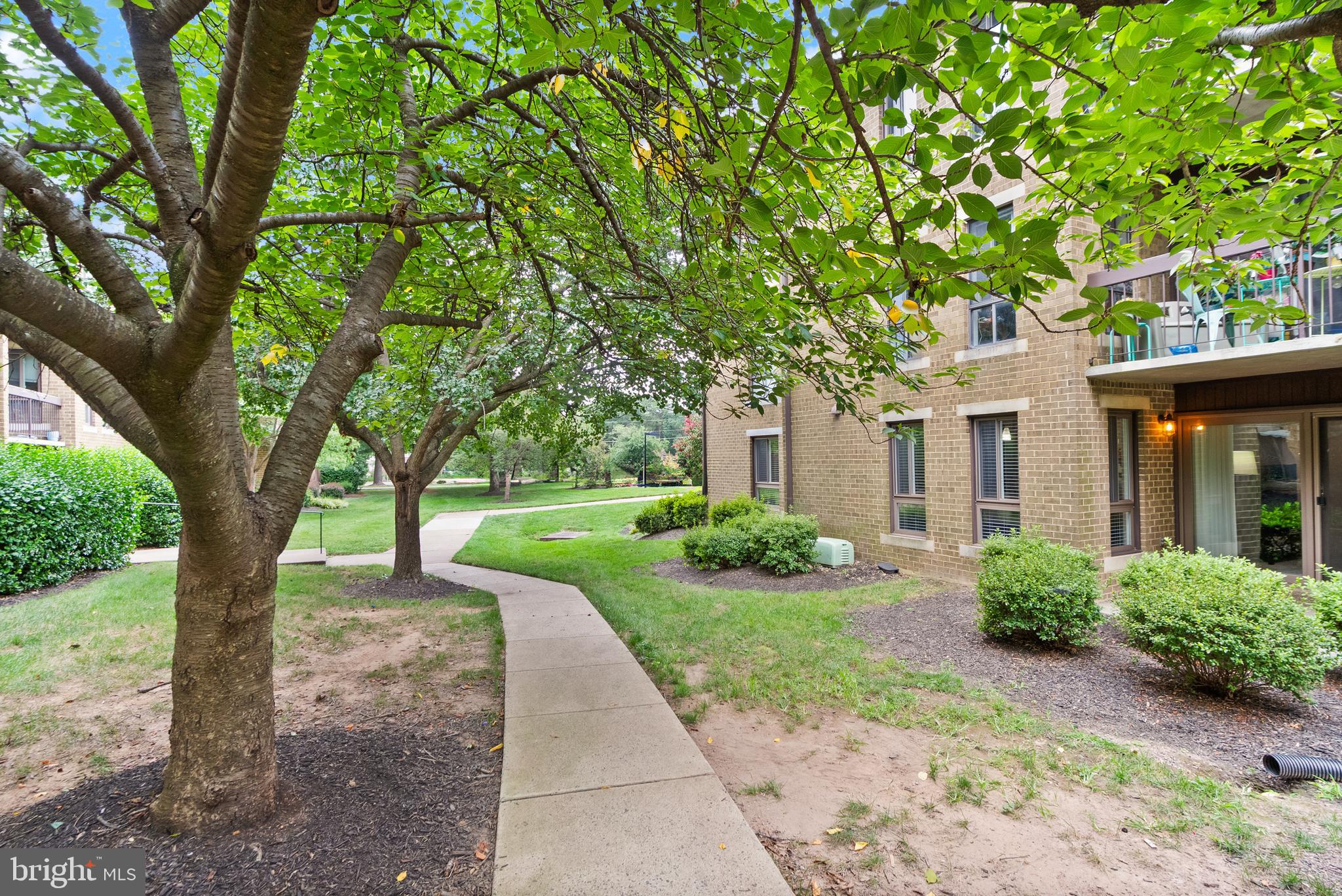 JEFFERSON MEWS - Residential