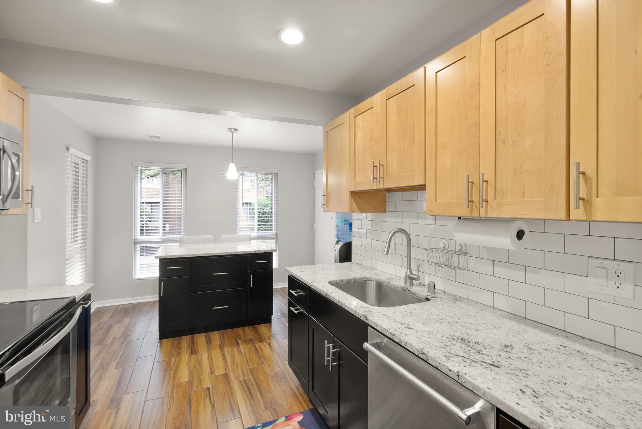 JEFFERSON MEWS - Residential