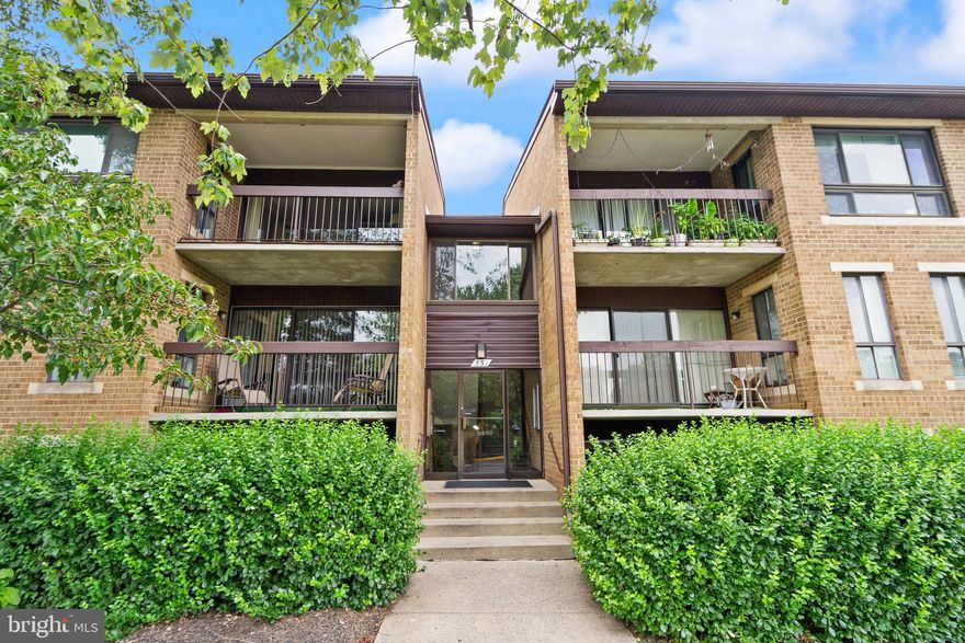 Spacious & Updated 2BR/2BA Condo – Move-In Ready! This light-filled, lower-level condo offers a perfect blend of comfort and style. Featuring two spacious bedrooms and two beautifully renovated bathrooms with custom tile showers, this condo is both inviting and functional. The open layout includes a modern kitchen with stainless steel appliances, island, and a cozy breakfast nook—ideal for casual dining or entertaining. Enjoy newer carpet throughout, a private patio for outdoor relaxation, and a full laundry room with ample storage. Located just minutes from Rt. 267, shopping and dining options within 2 miles, and a quick 10-minute drive to Dulles Airport, this location is as convenient as it is desirable. Your clients will not be disappointed!