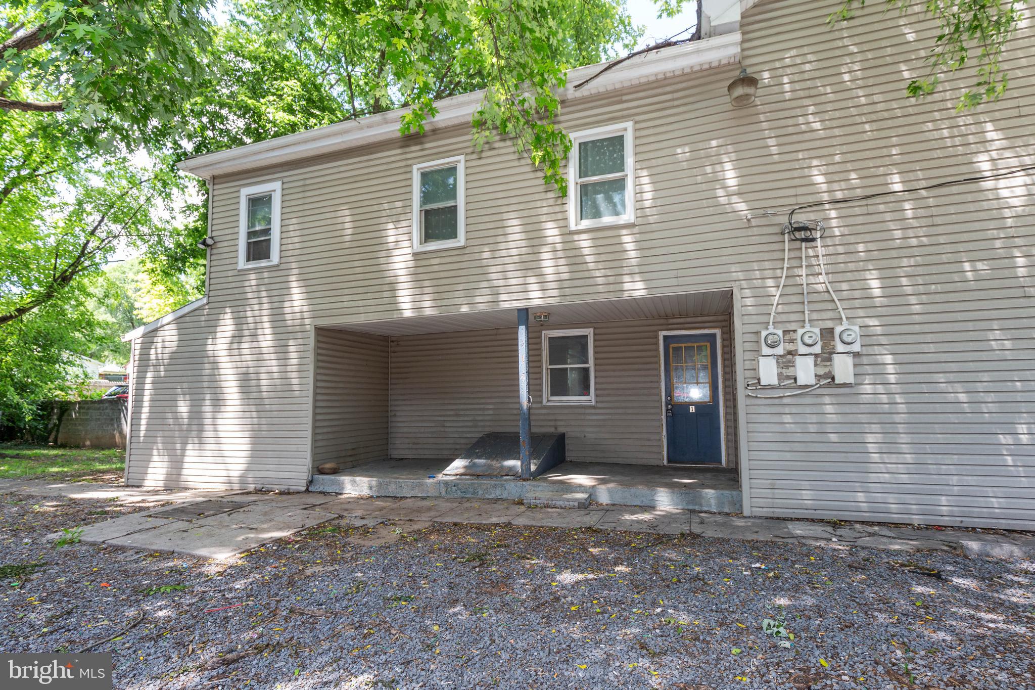 323 S. RALEIGH ST 1