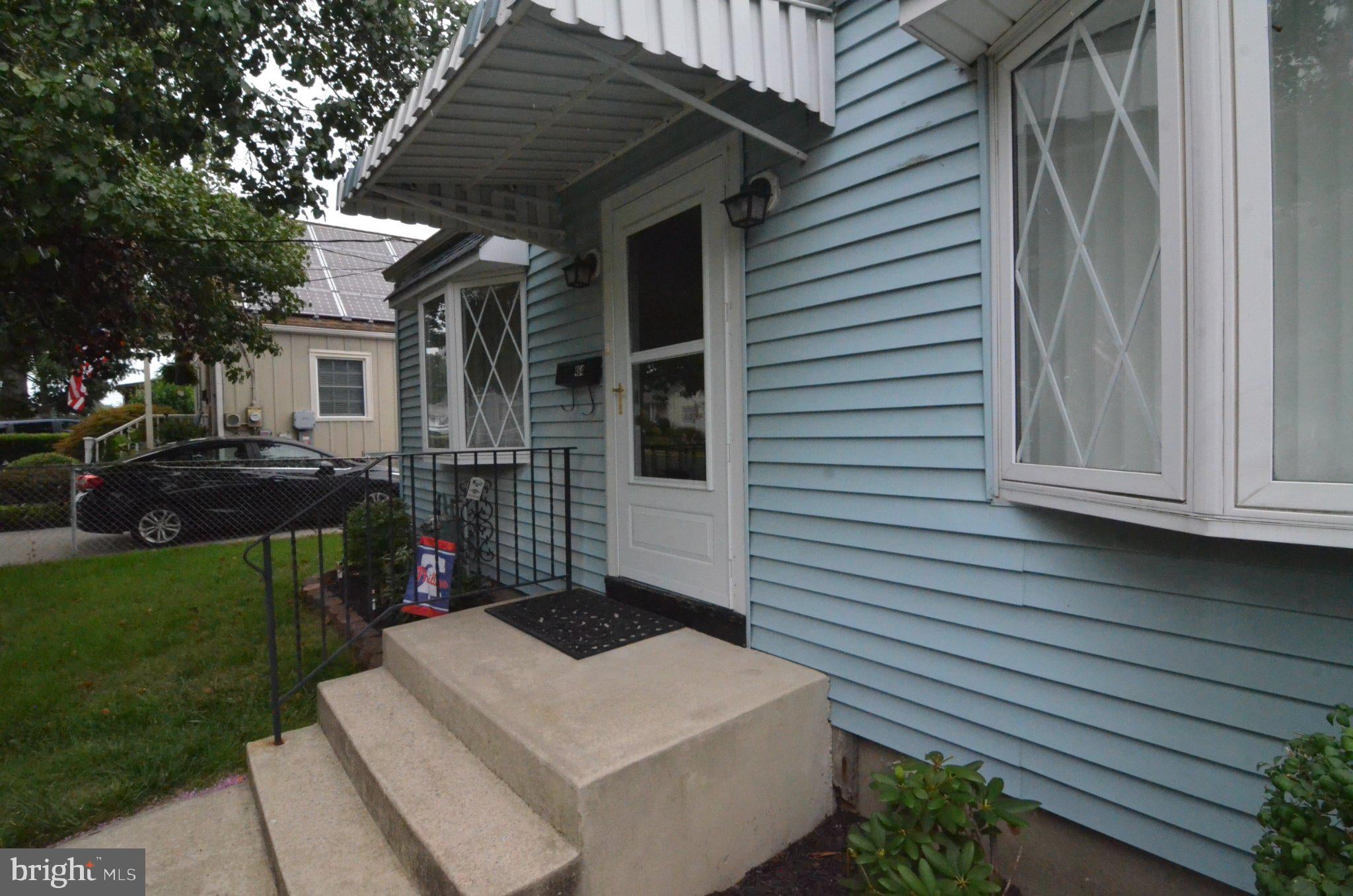 464 CENTER AVENUE
