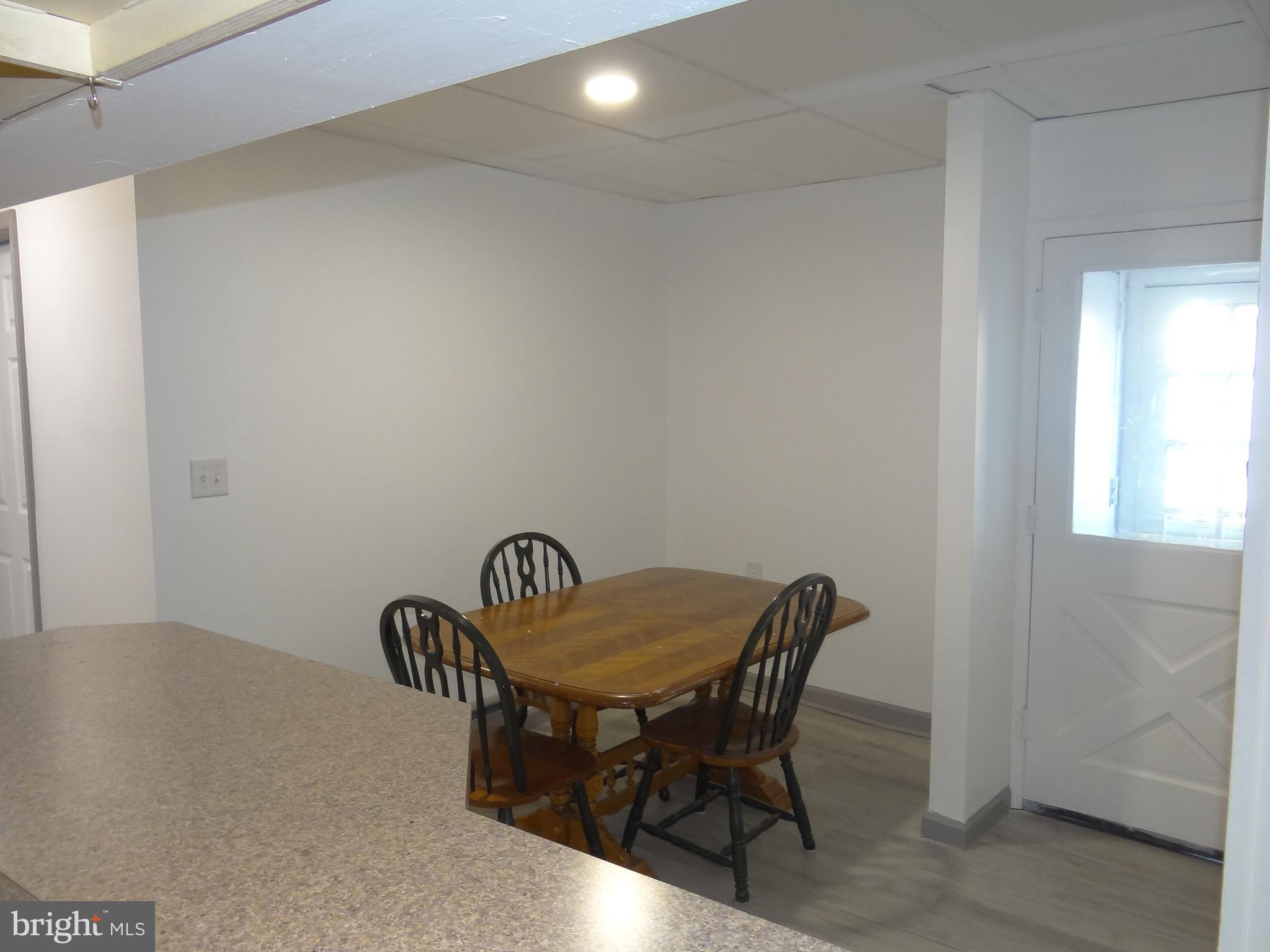 MOHNTON - Residential Lease