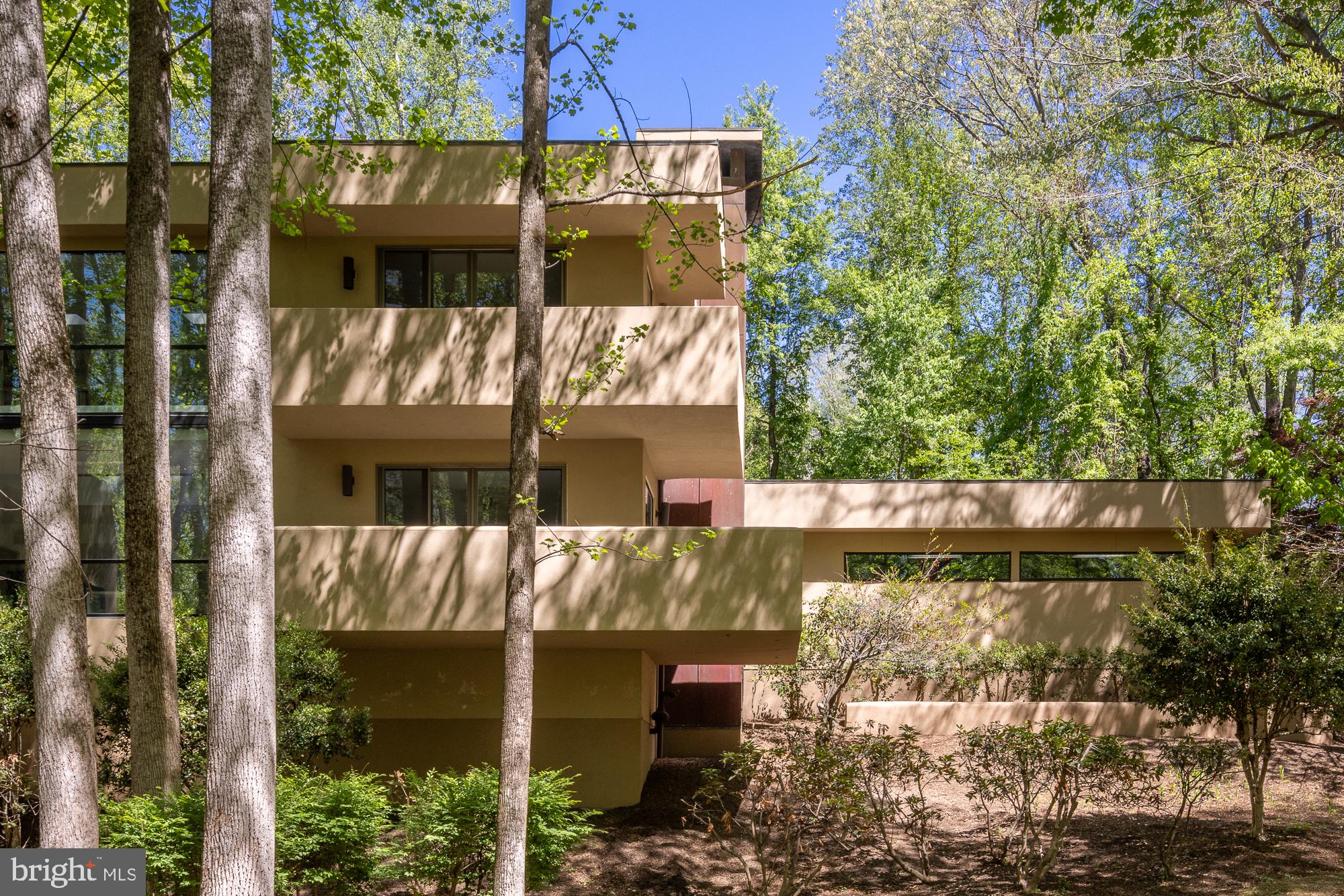 FAIRFAX STATION - Residential